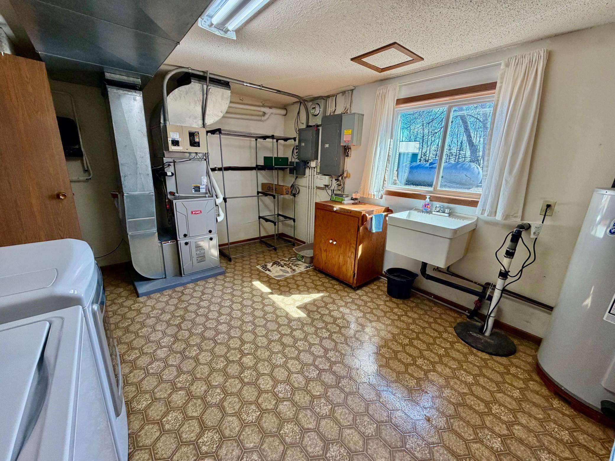 1983 single family home for sale at 4703 210th Street in Lake Bronson, MN — 3 bed, 2 bath (photo 29 of 30)