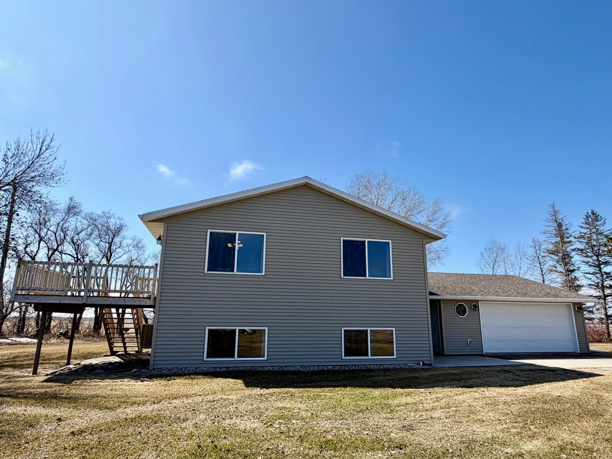 1983 single family home for sale at 4703 210th Street in Lake Bronson, MN — 3 bed, 2 bath (photo 5 of 30)
