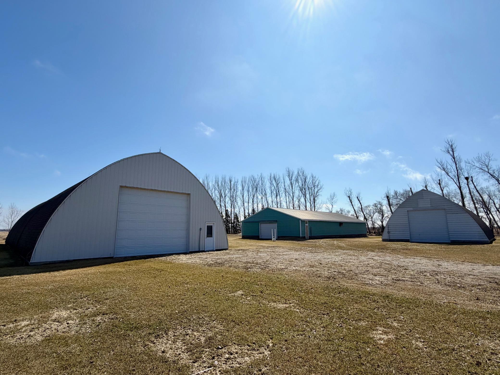 1983 single family home for sale at 4703 210th Street in Lake Bronson, MN — 3 bed, 2 bath (photo 9 of 30)