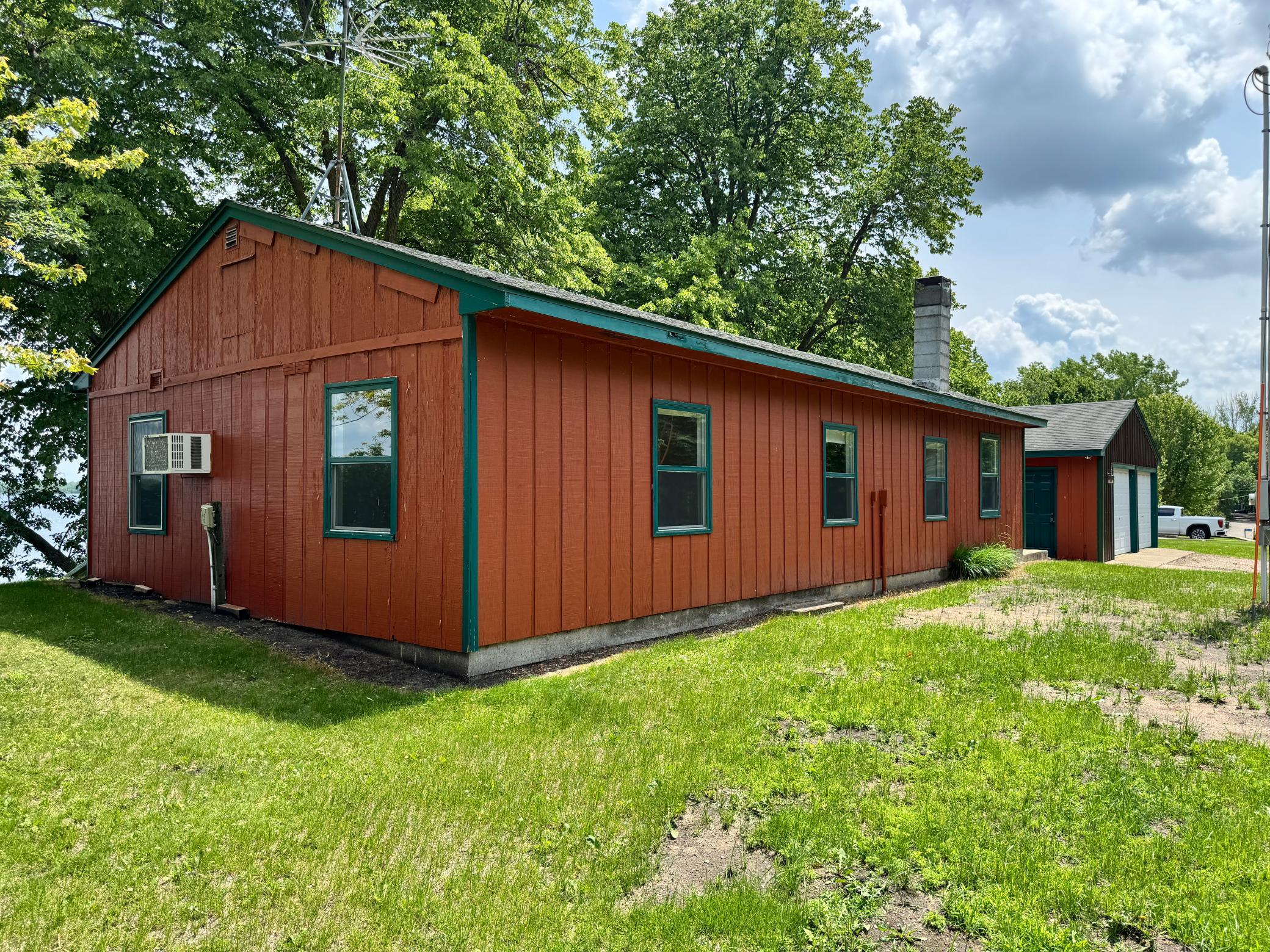 1969 single family home for sale at 43404 Bills Beach Road in Dent, MN — 4 bed, 1 bath (photo 4 of 46)
