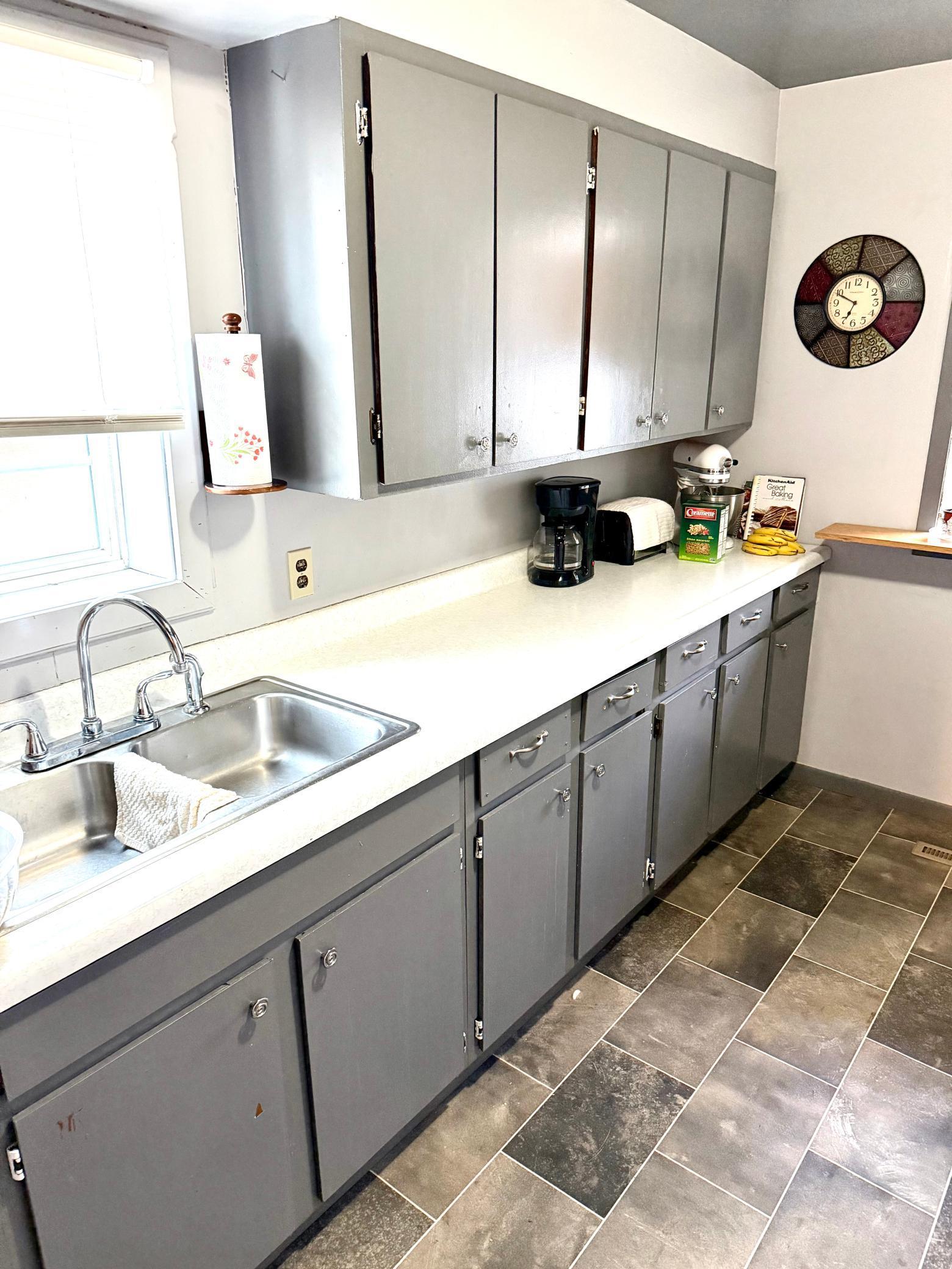 1930 single family home for sale at 305 Harding Street S in Karlstad, MN — 3 bed, 1 bath (photo 6 of 18)