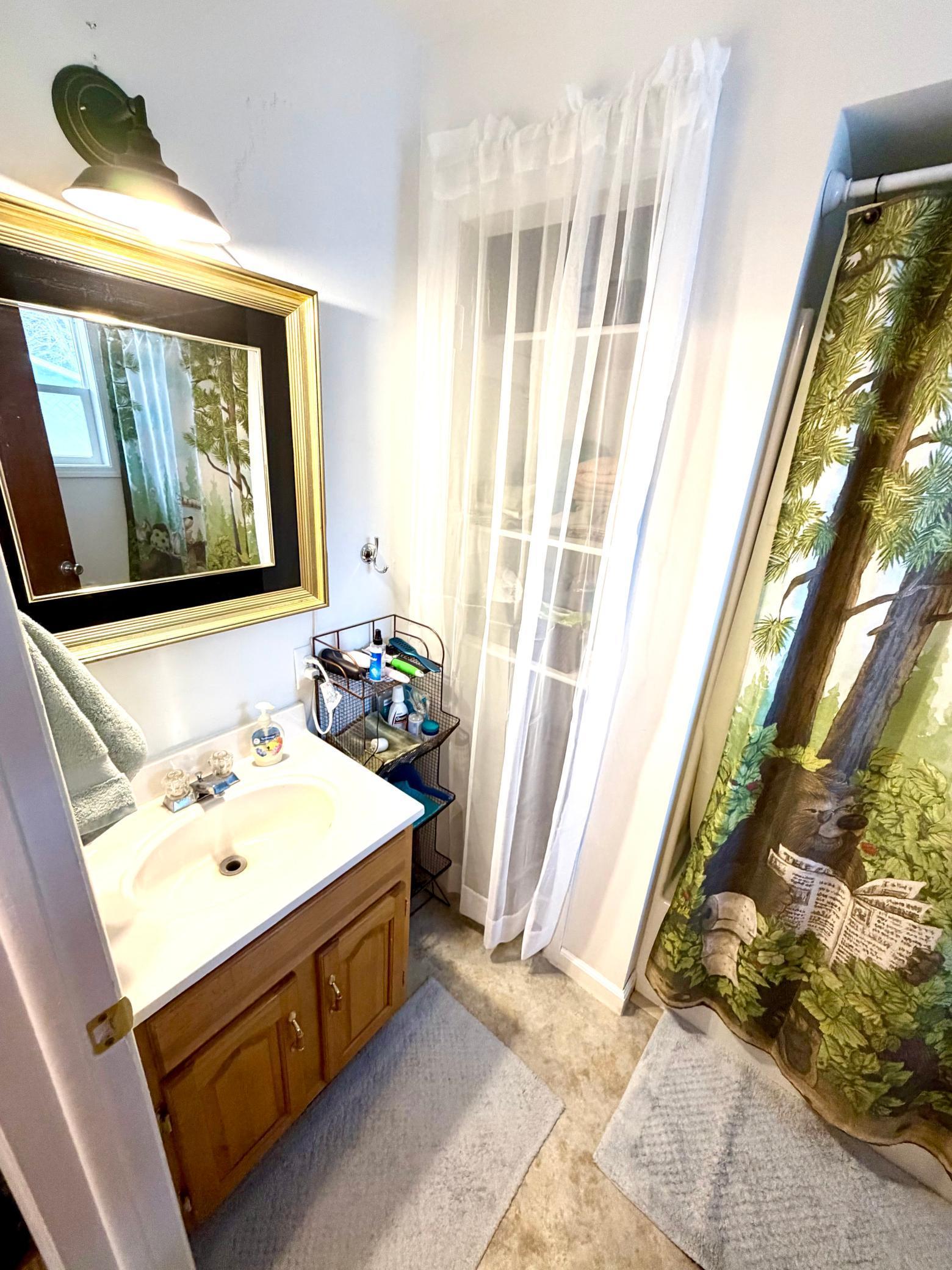 1930 single family home for sale at 305 Harding Street S in Karlstad, MN — 3 bed, 1 bath (photo 10 of 18)
