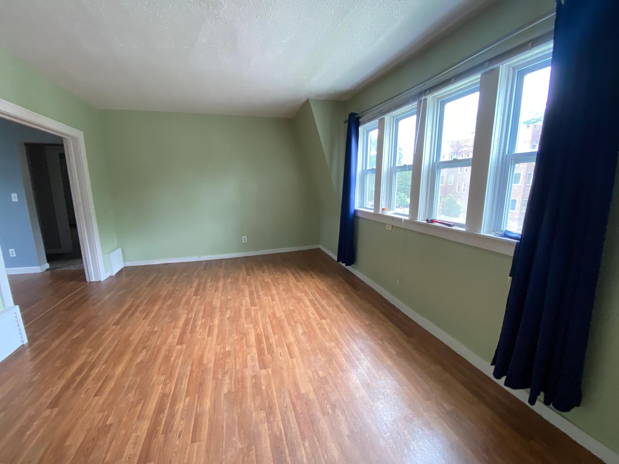 1885 duplex for sale at 214-216 12th Street S in Fargo, ND — 5 bed, 3 bath (photo 12 of 35)
