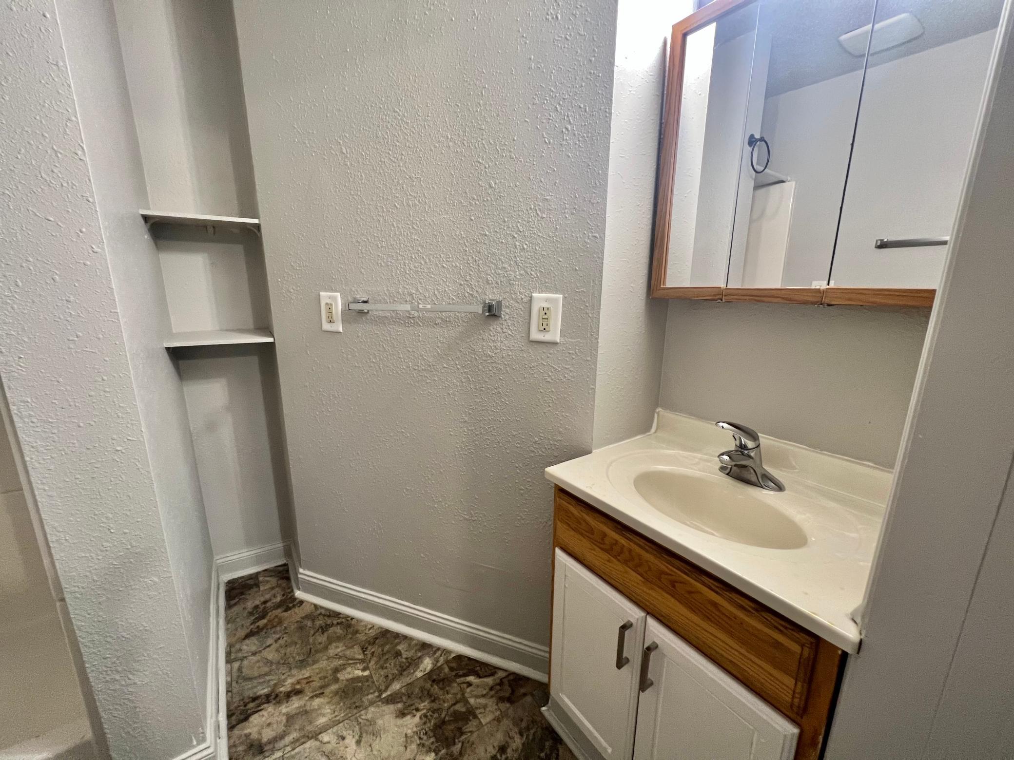 1885 duplex for sale at 214-216 12th Street S in Fargo, ND — 5 bed, 3 bath (photo 16 of 35)