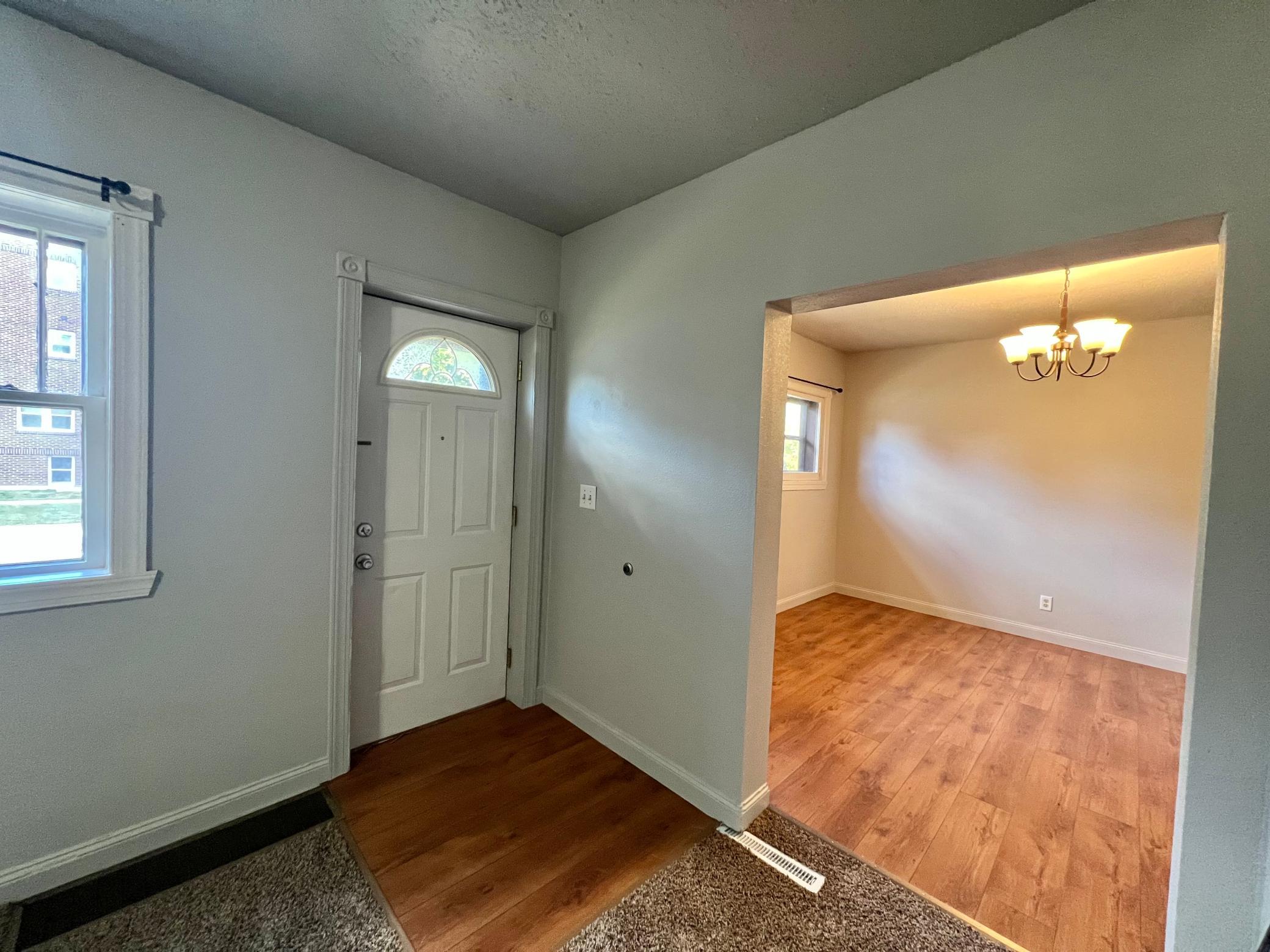 1885 duplex for sale at 214-216 12th Street S in Fargo, ND — 5 bed, 3 bath (photo 18 of 35)
