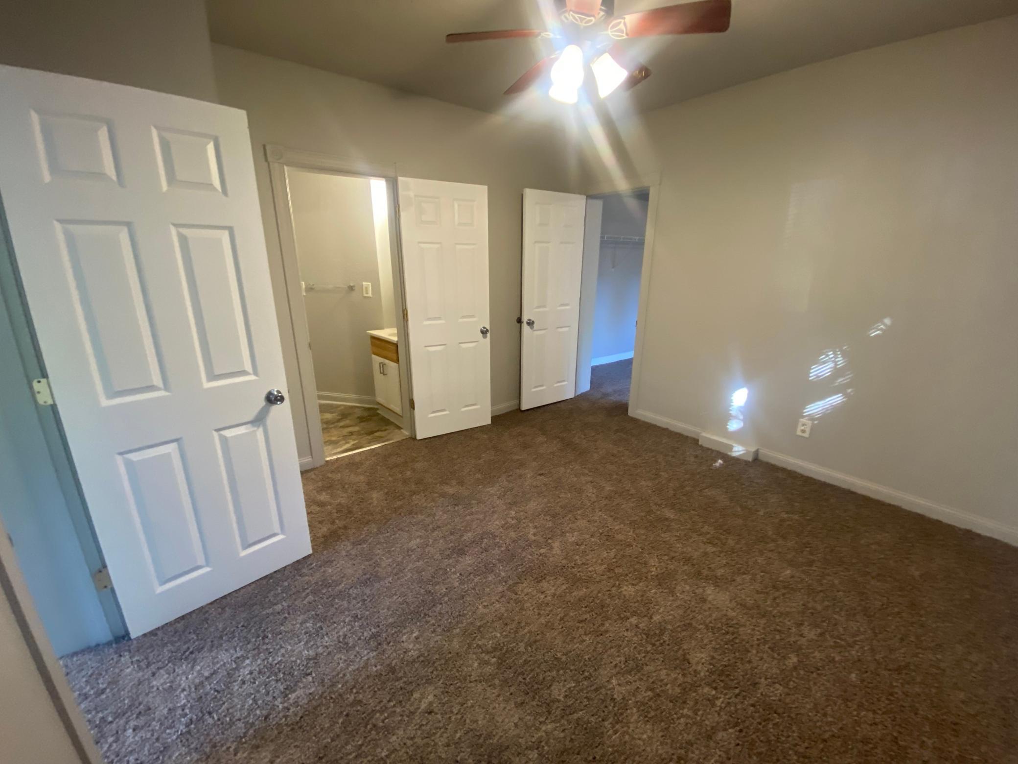 1885 duplex for sale at 214-216 12th Street S in Fargo, ND — 5 bed, 3 bath (photo 31 of 35)