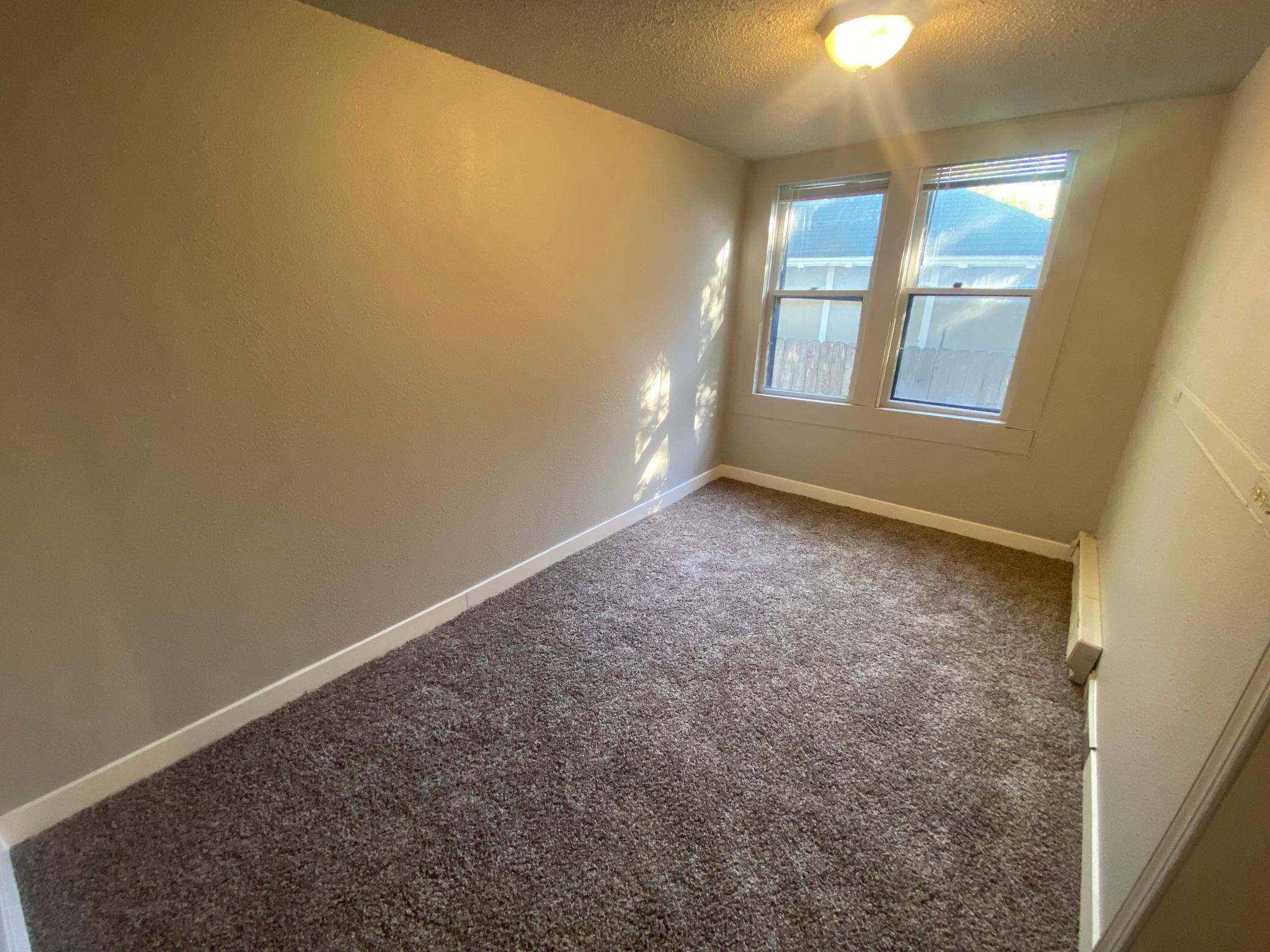 1885 duplex for sale at 214-216 12th Street S in Fargo, ND — 5 bed, 3 bath (photo 34 of 35)