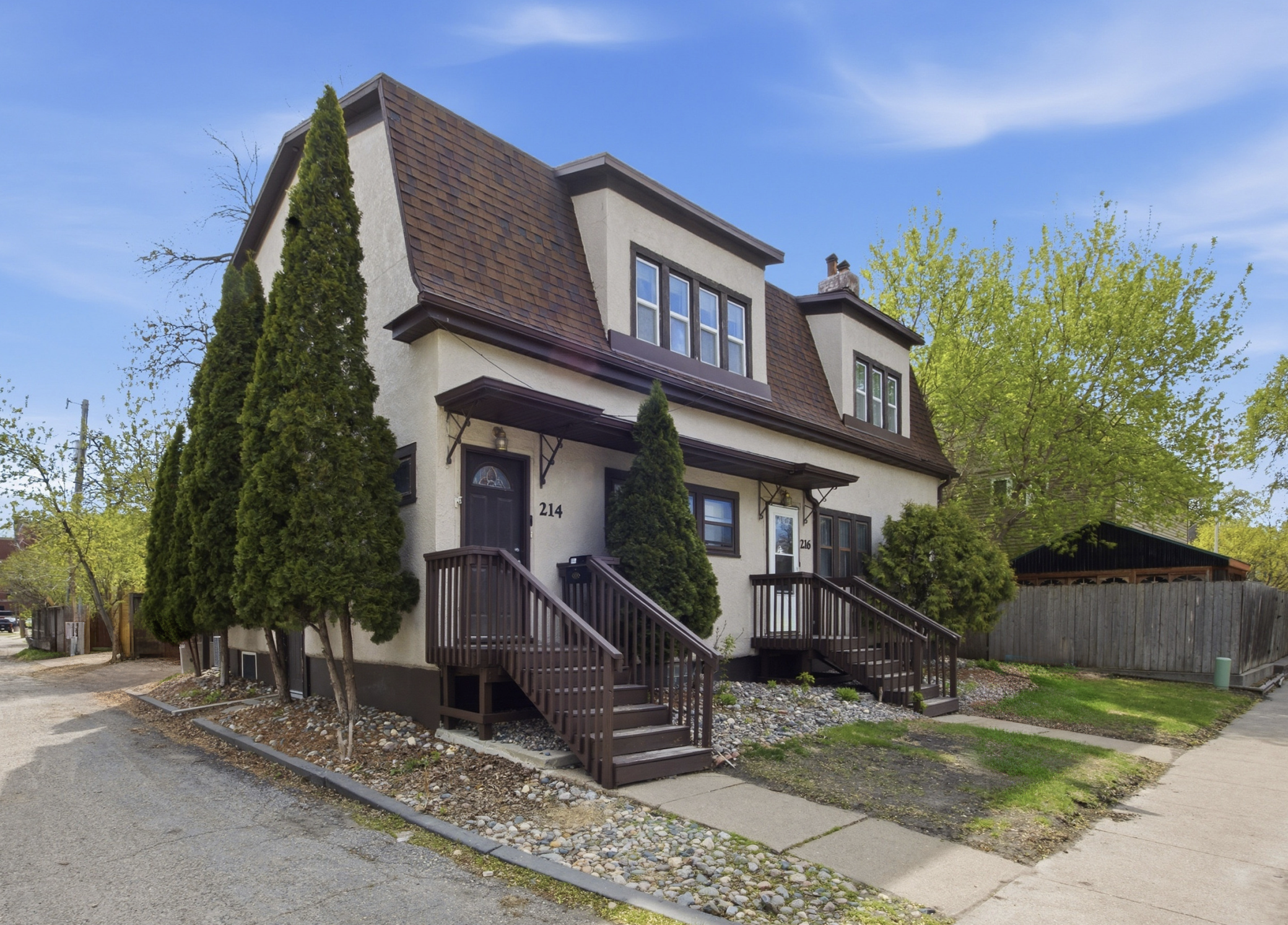1885 duplex for sale at 214-216 12th Street S in Fargo, ND — 5 bed, 3 bath