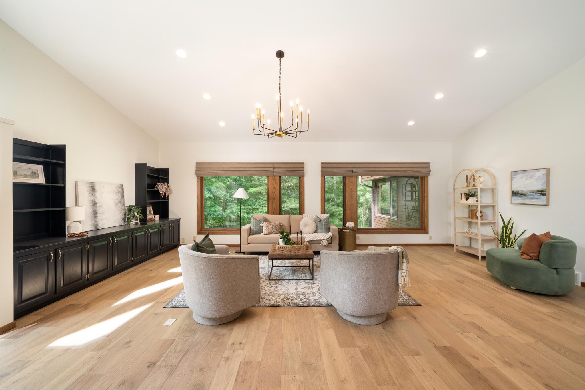 1975 single family home for sale at 3711 Golf Course Road in Grand Rapids, MN — 4 bed, 4 bath (photo 5 of 44)