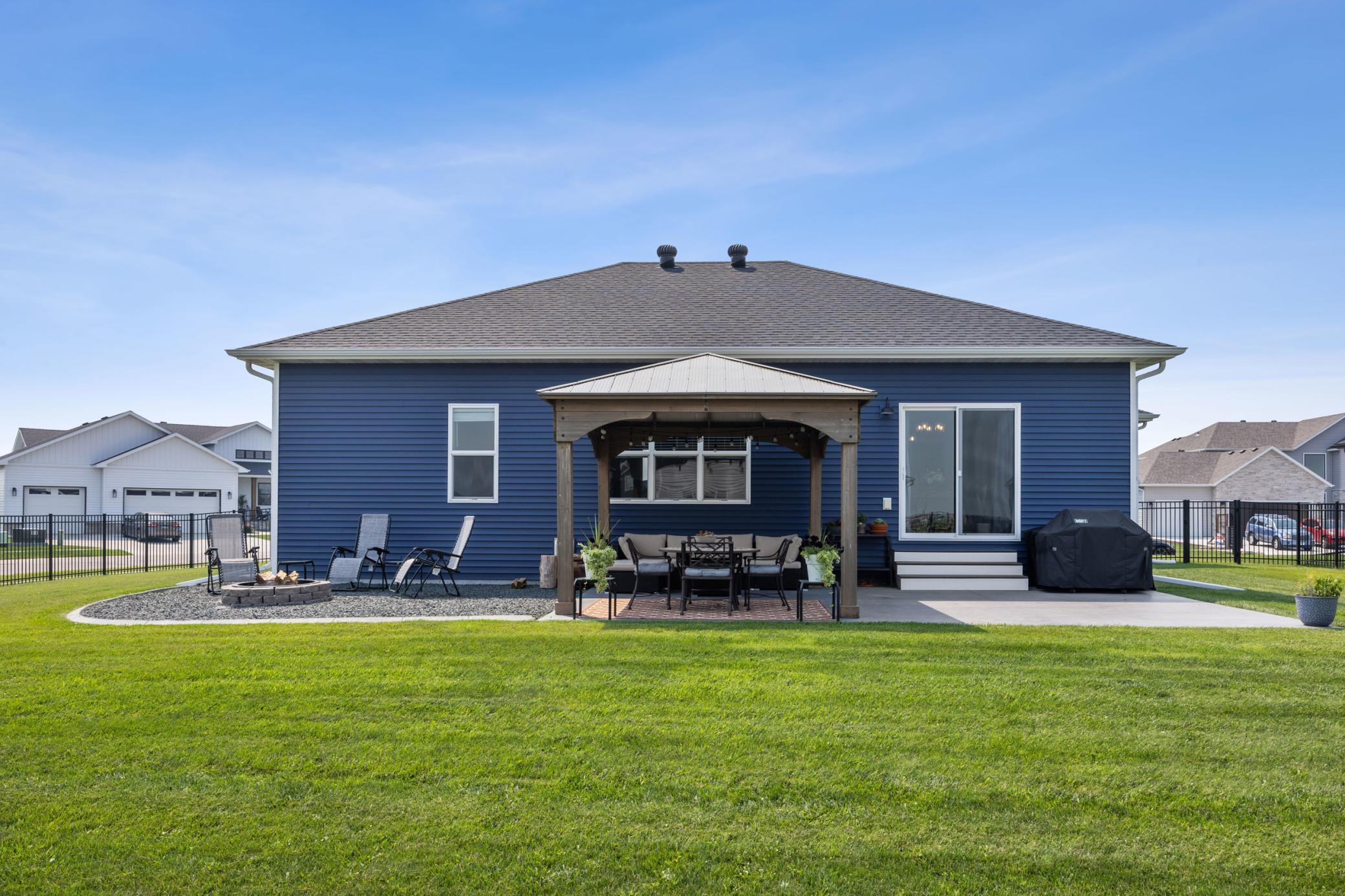 2020 single family home for sale at 3037 Prairie Farms Circle S in Fargo, ND — 4 bed, 3 bath (photo 24 of 26)