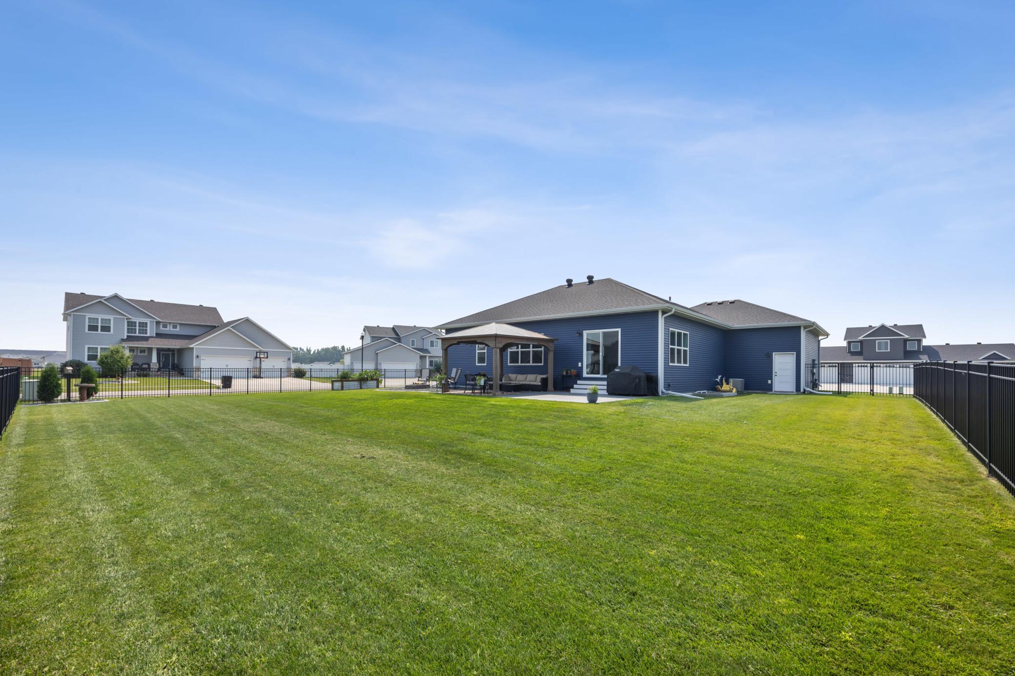 2020 single family home for sale at 3037 Prairie Farms Circle S in Fargo, ND — 4 bed, 3 bath (photo 25 of 26)