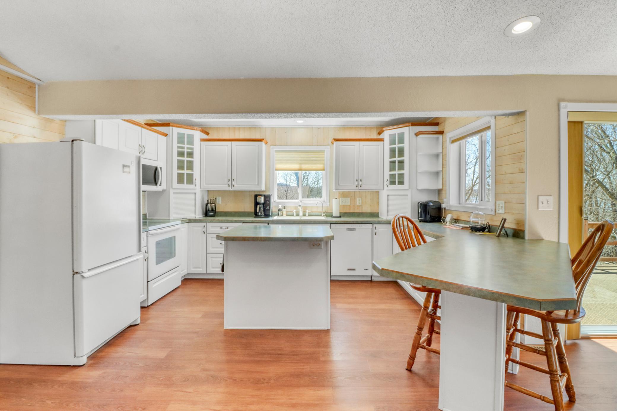 1988 single family home for sale at 24295 Matson Point Trail in Pelican Rapids, MN — 4 bed, 3 bath (photo 5 of 91)