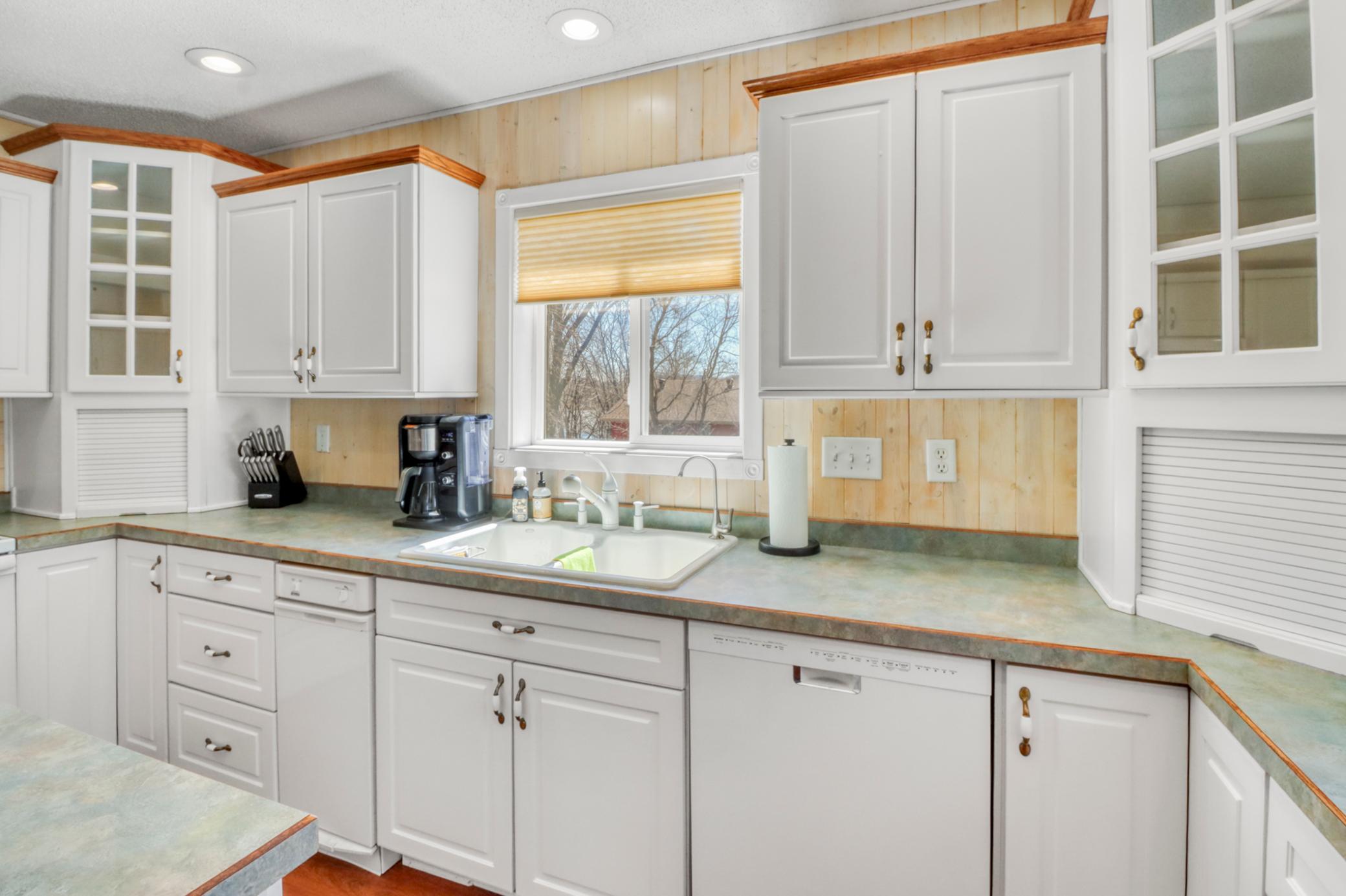 1988 single family home for sale at 24295 Matson Point Trail in Pelican Rapids, MN — 4 bed, 3 bath (photo 7 of 91)