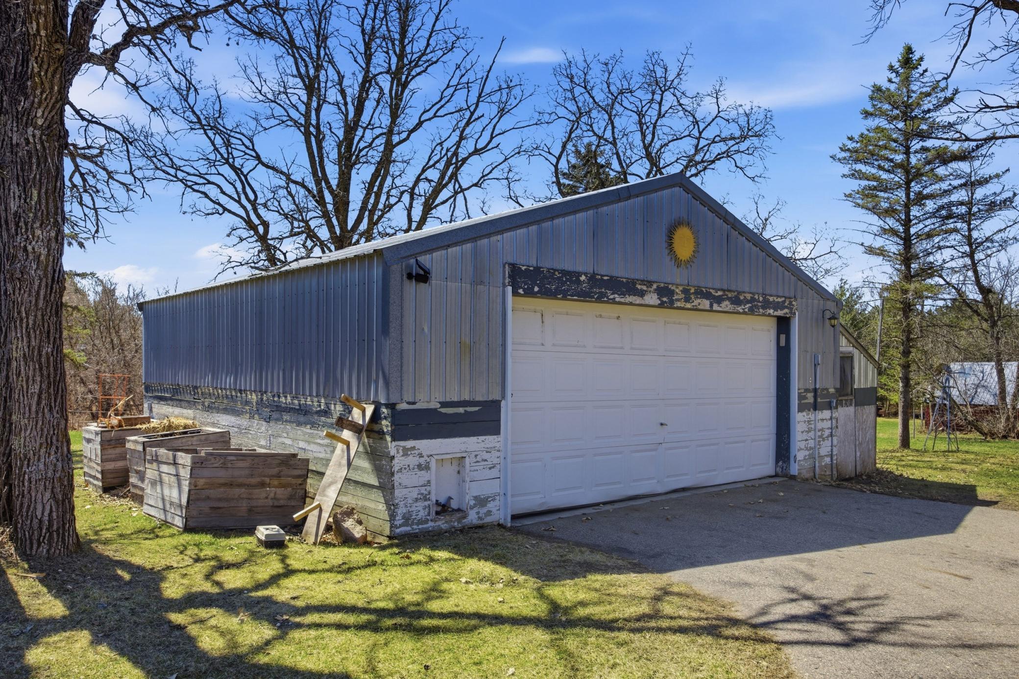 1900 single family home for sale at 25842 Co Hwy 21 in Detroit Lakes, MN — 7 bed, 2 bath (photo 20 of 34)