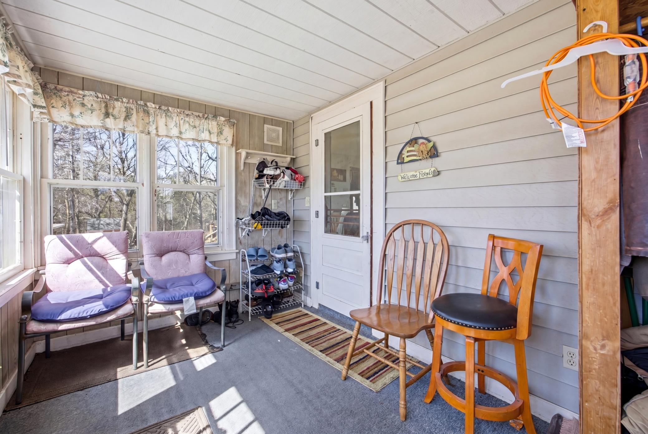 1900 single family home for sale at 25842 Co Hwy 21 in Detroit Lakes, MN — 7 bed, 2 bath (photo 3 of 34)