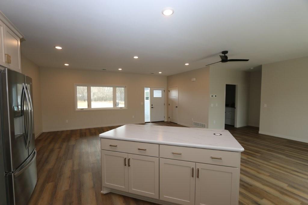 2024 single family home for sale at 1005 8th Avenue NE in Perham, MN — 3 bed, 2 bath (photo 11 of 16)