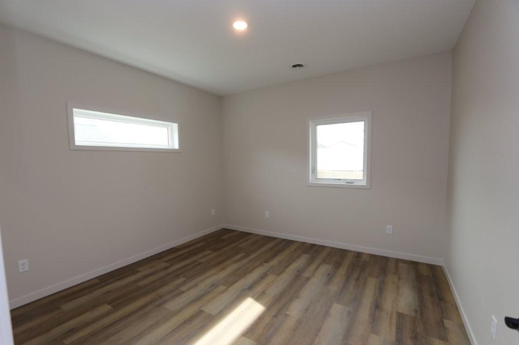 2024 single family home for sale at 1005 8th Avenue NE in Perham, MN — 3 bed, 2 bath (photo 12 of 16)
