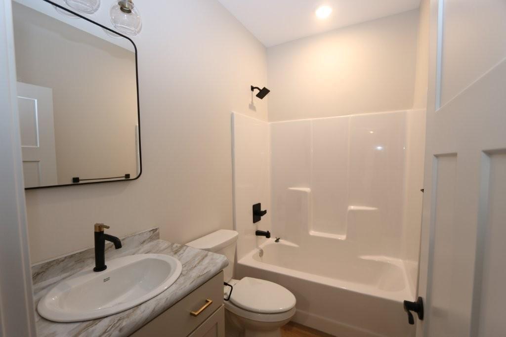 2024 single family home for sale at 1005 8th Avenue NE in Perham, MN — 3 bed, 2 bath (photo 14 of 16)