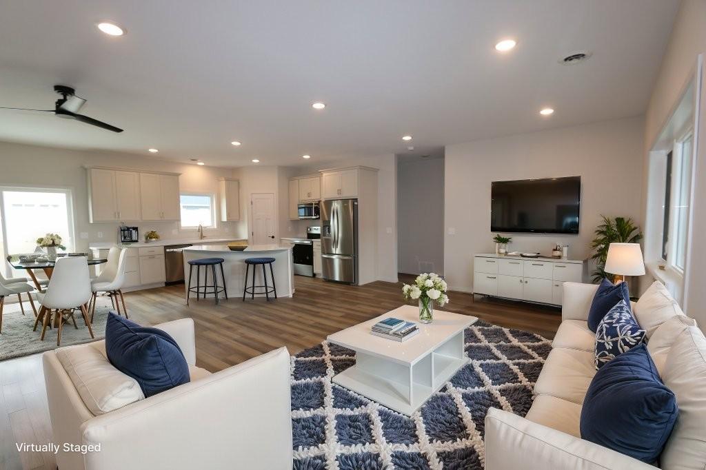 2024 single family home for sale at 1005 8th Avenue NE in Perham, MN — 3 bed, 2 bath (photo 3 of 16)