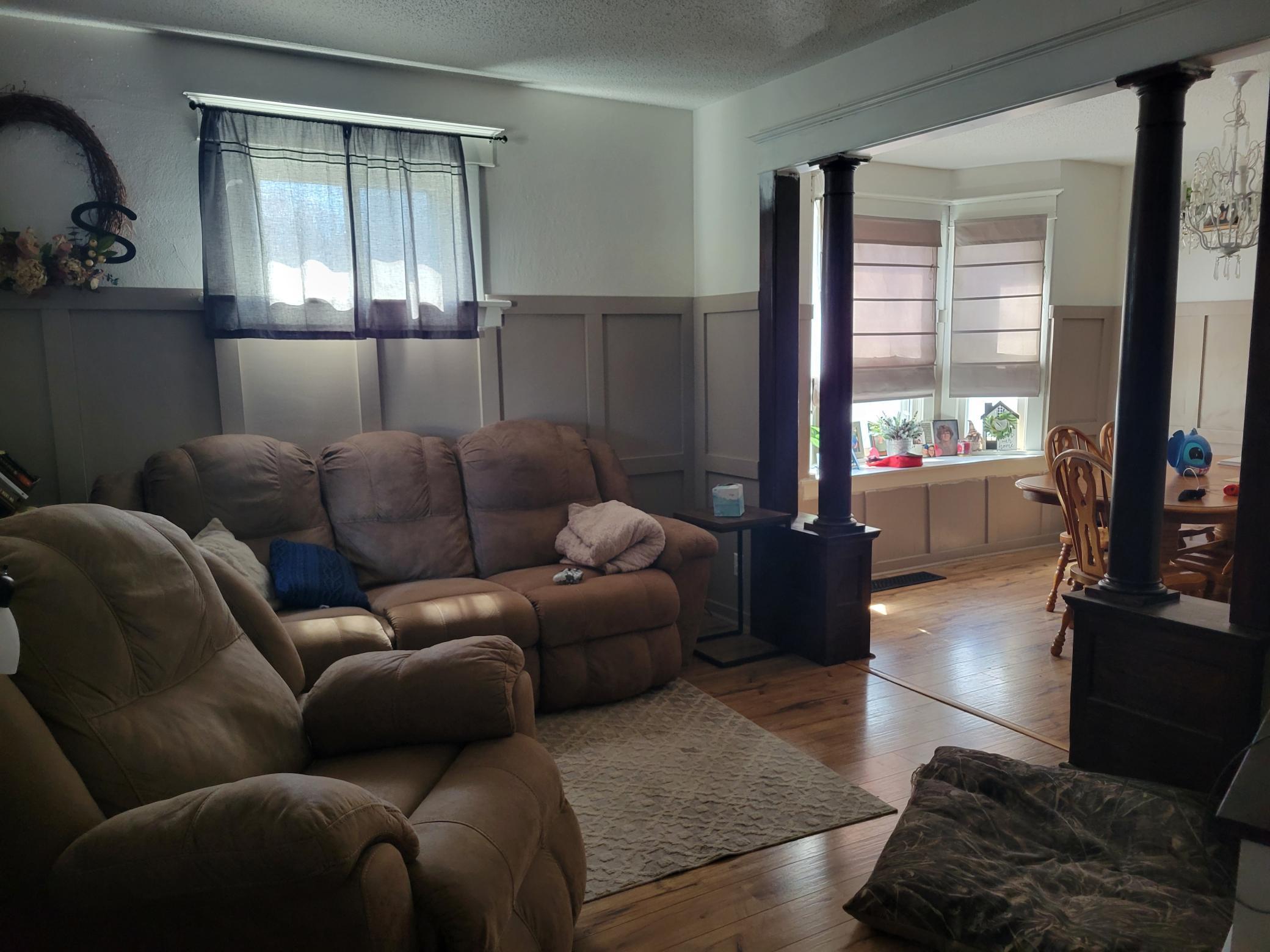 1912 single family home for sale at 933 Labree Avenue N in Thief River Falls, MN — 4 bed, 2 bath (photo 11 of 23)