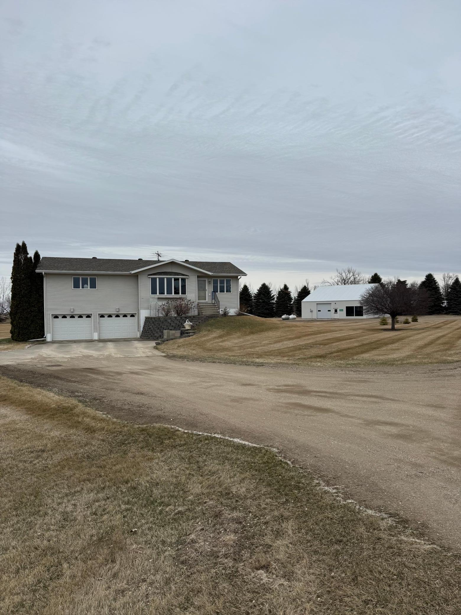 2000 single family home for sale at 402 Main Avenue in Colgate, ND — 2 bed, 2 bath