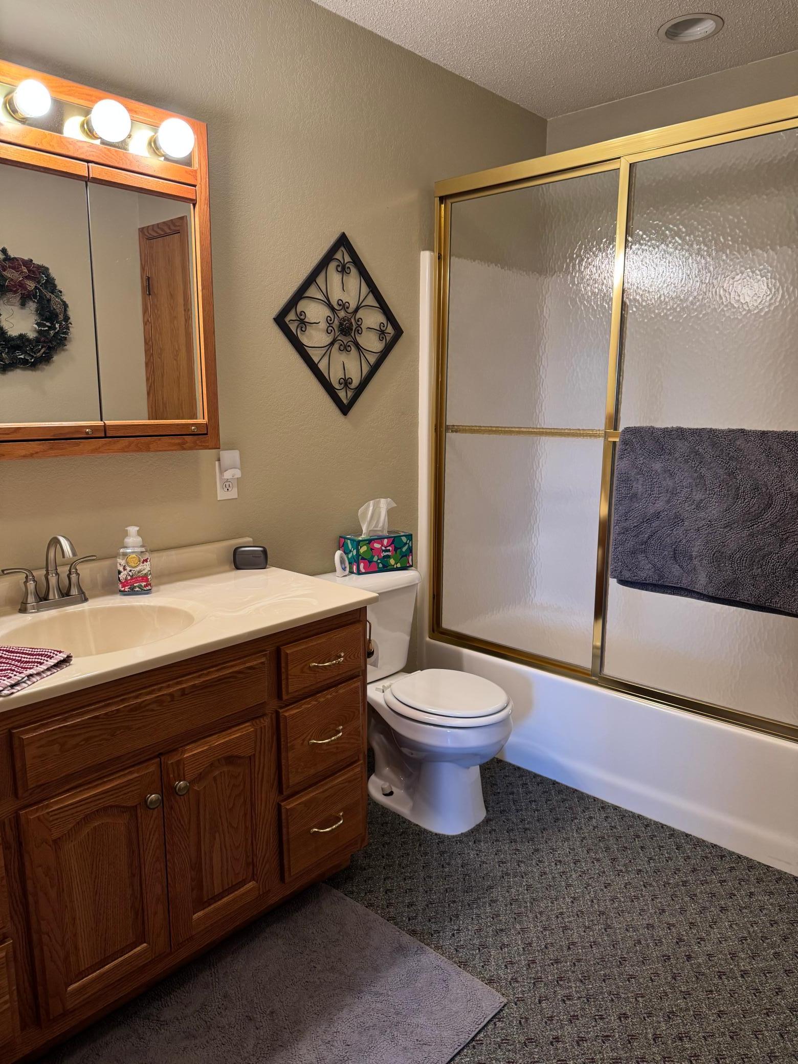 2000 single family home for sale at 402 Main Avenue in Colgate, ND — 2 bed, 2 bath (photo 16 of 30)