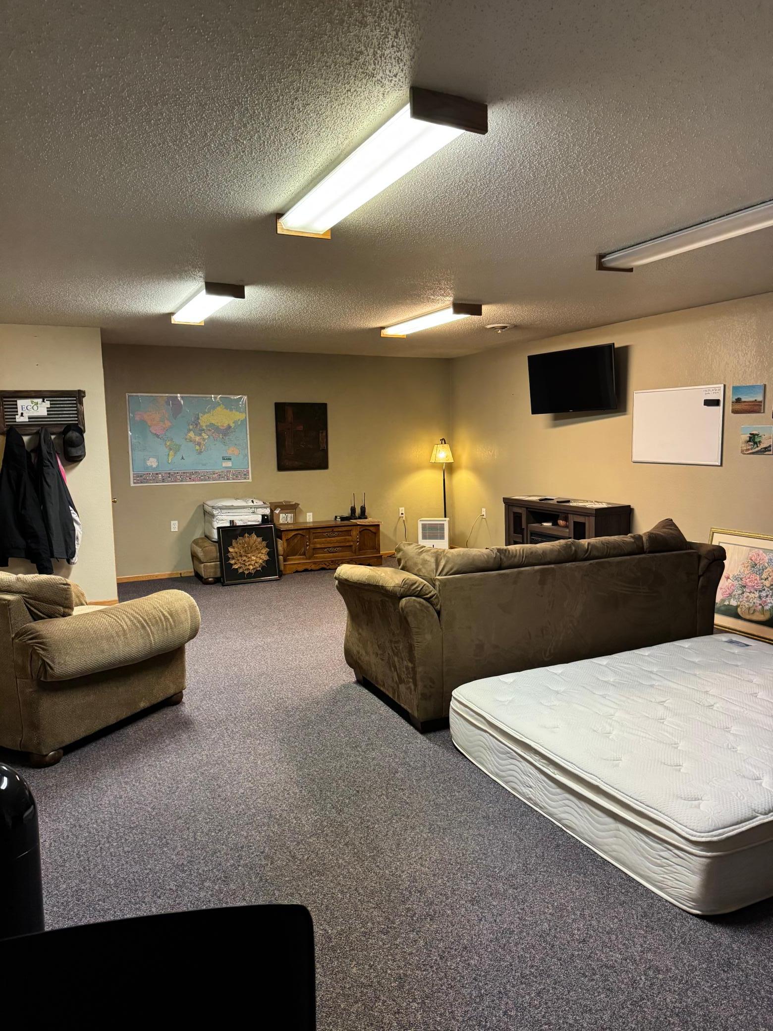 2000 single family home for sale at 402 Main Avenue in Colgate, ND — 2 bed, 2 bath (photo 23 of 30)