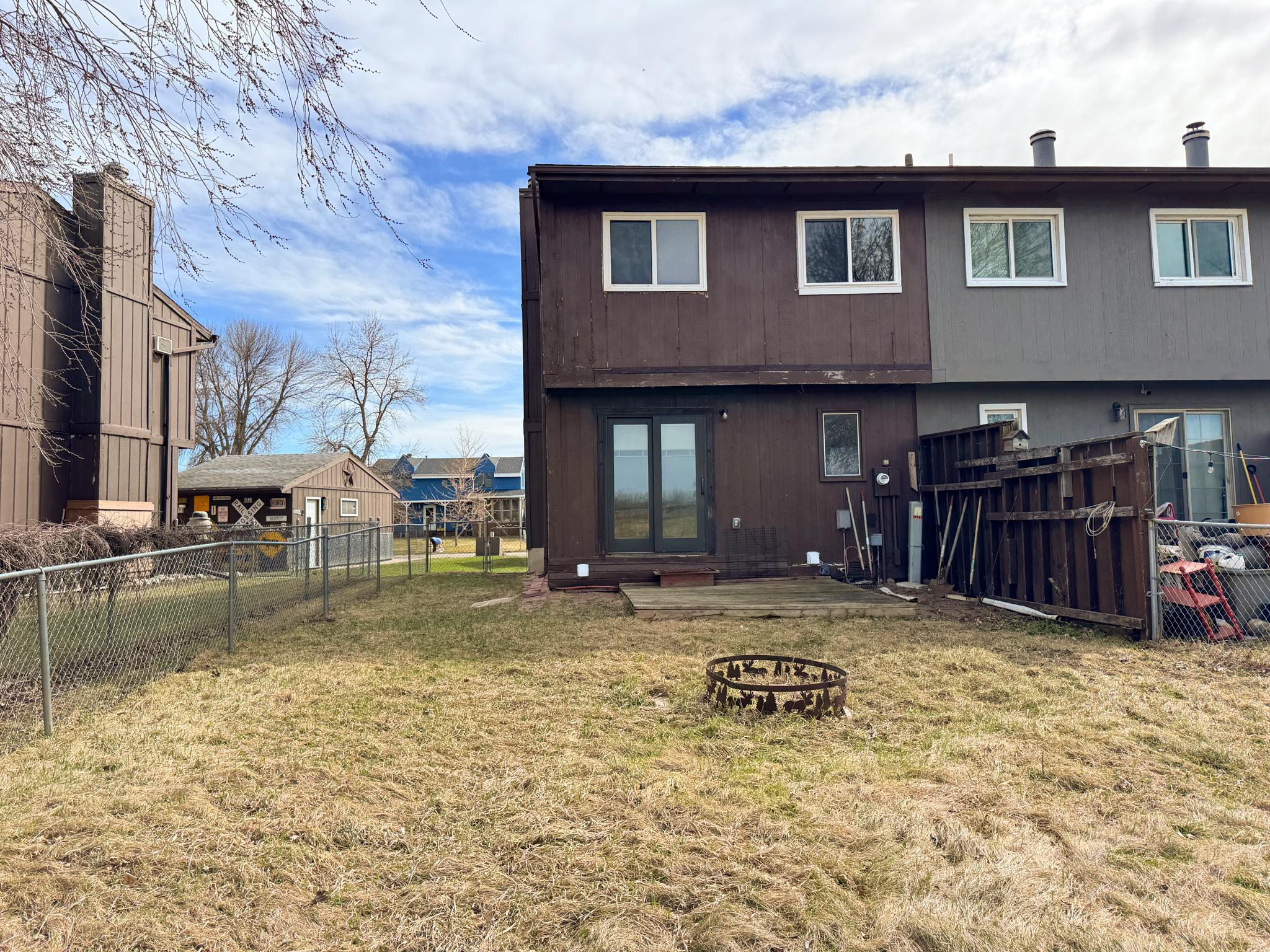 535 4th Avenue NW, West Fargo ND 58078 - Photo 2 of 27