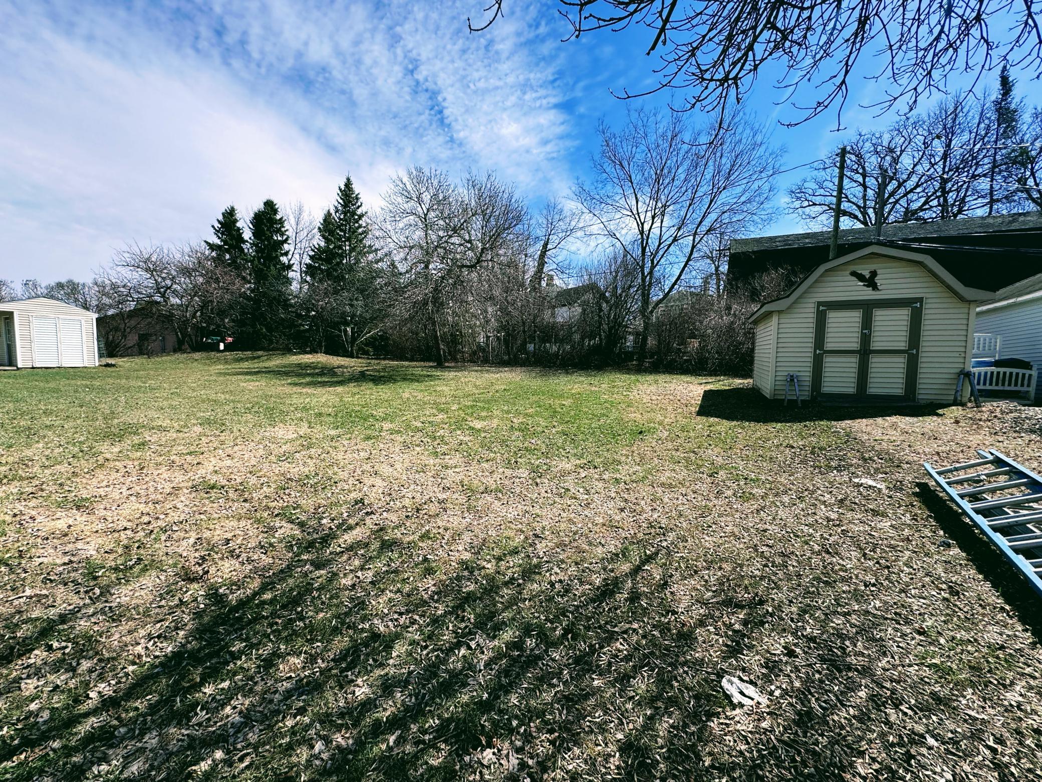 1992 single family home for sale at 325 S Ash Street in Crookston, MN — 4 bed, 2 bath (photo 16 of 34)