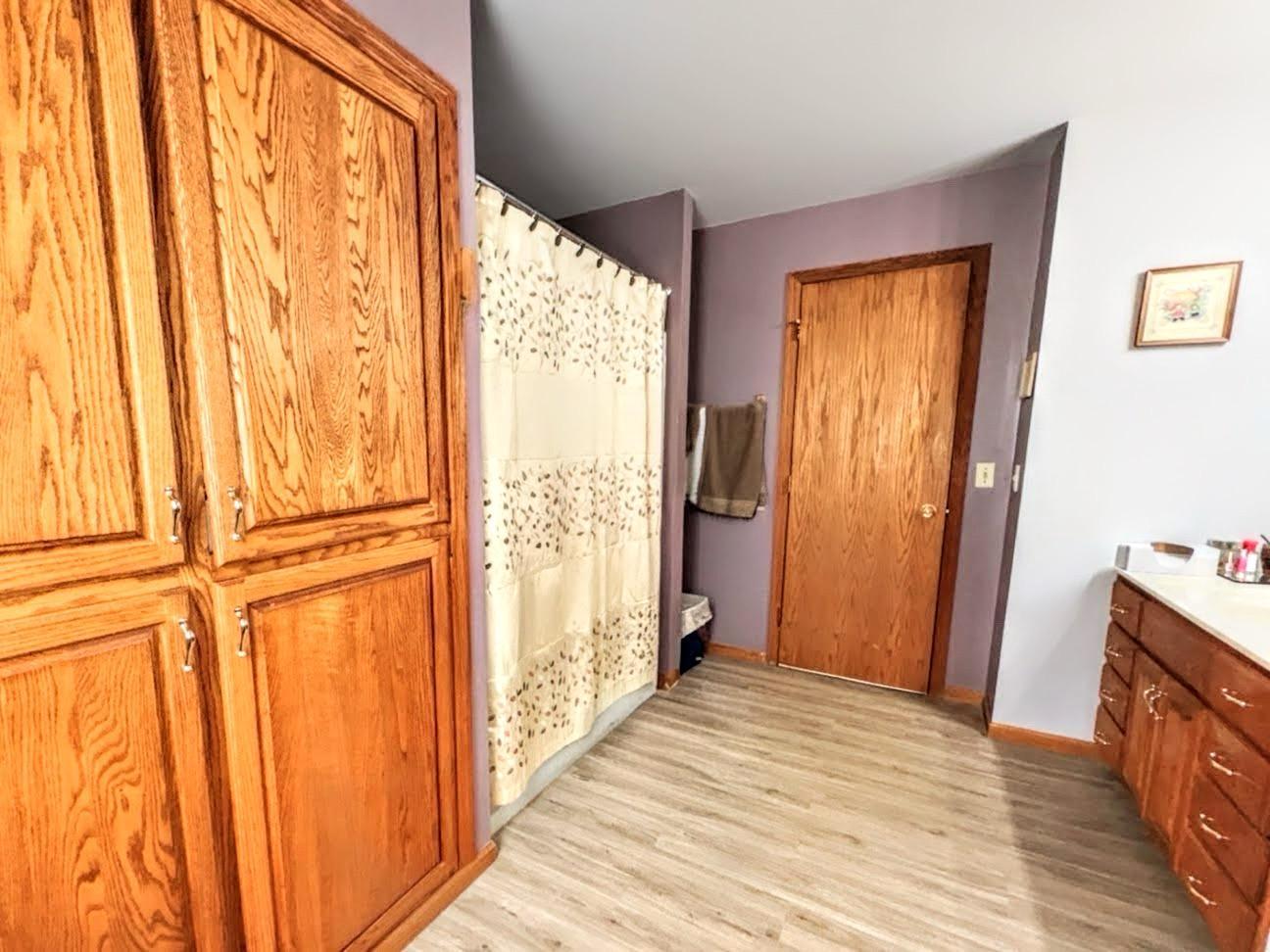 1992 single family home for sale at 325 S Ash Street in Crookston, MN — 4 bed, 2 bath (photo 28 of 34)