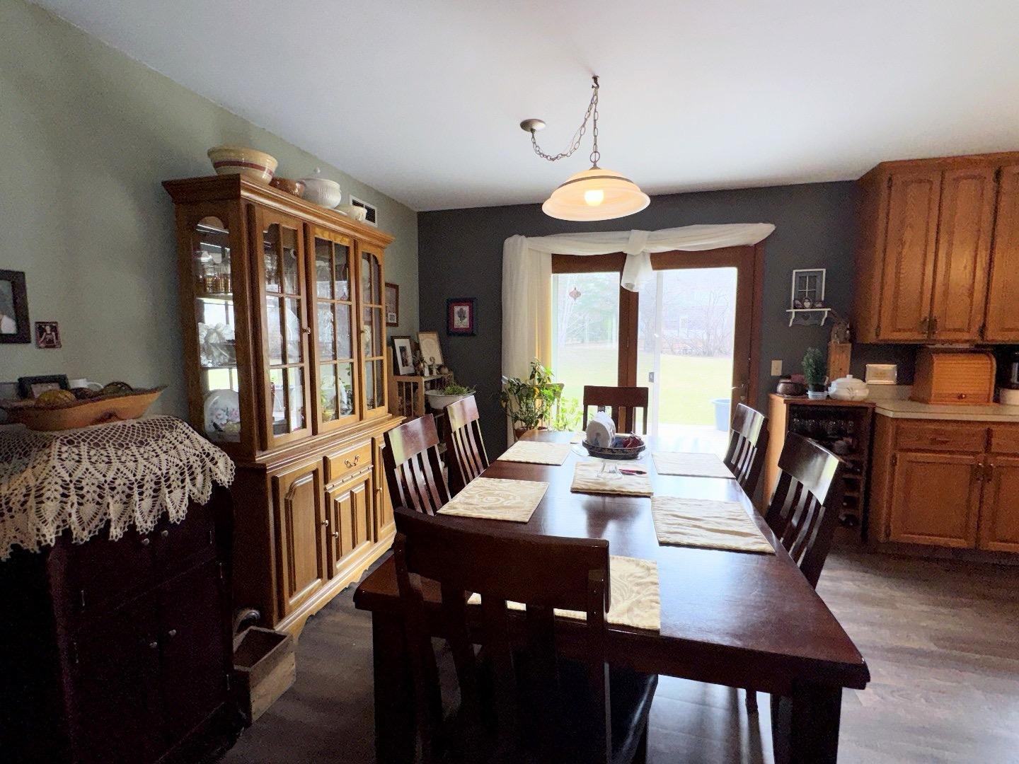1992 single family home for sale at 325 S Ash Street in Crookston, MN — 4 bed, 2 bath (photo 9 of 34)