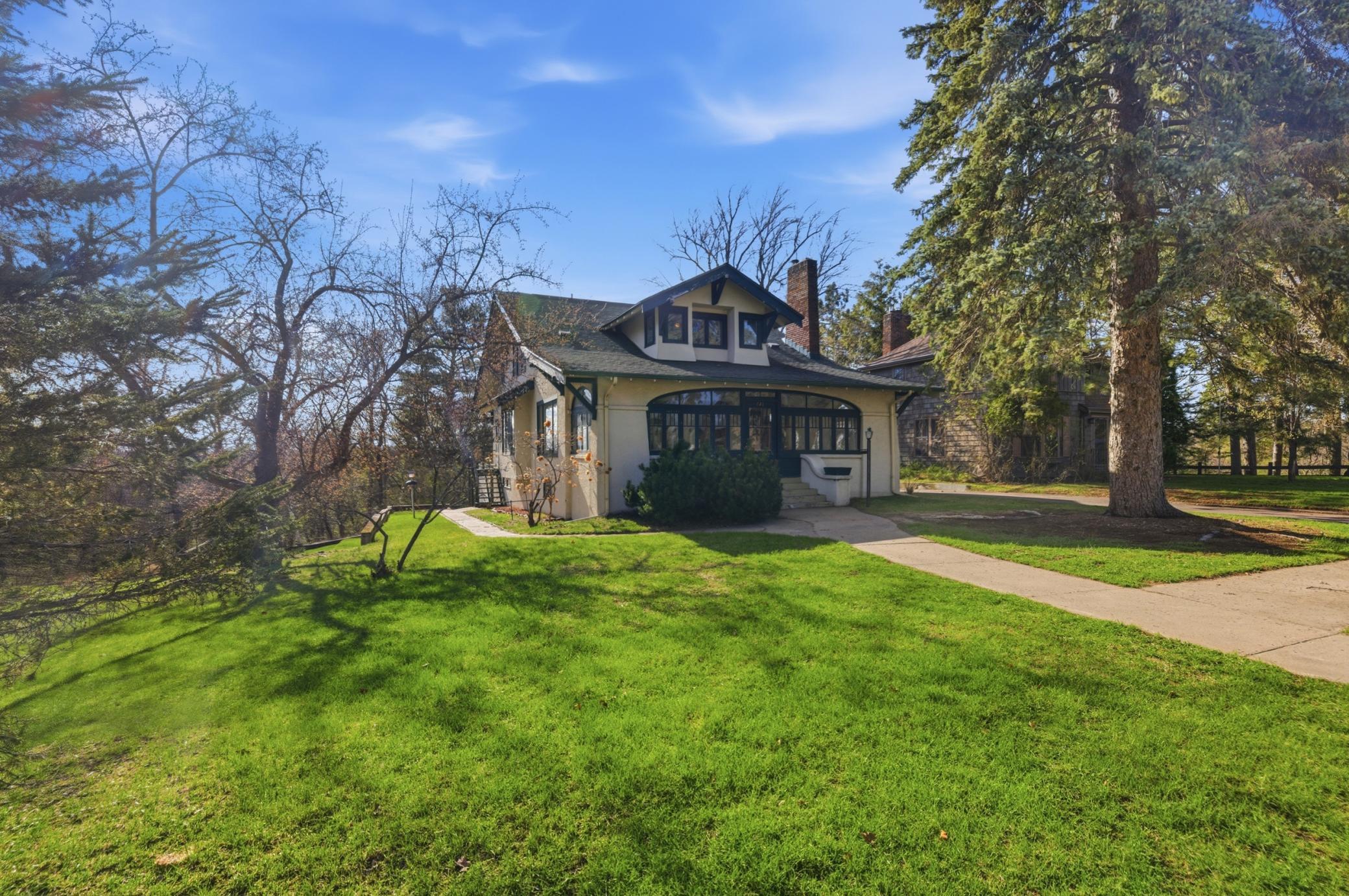 1916 single family home for sale at 721 N 3rd Street in Brainerd, MN — 5 bed, 2 bath (photo 2 of 44)