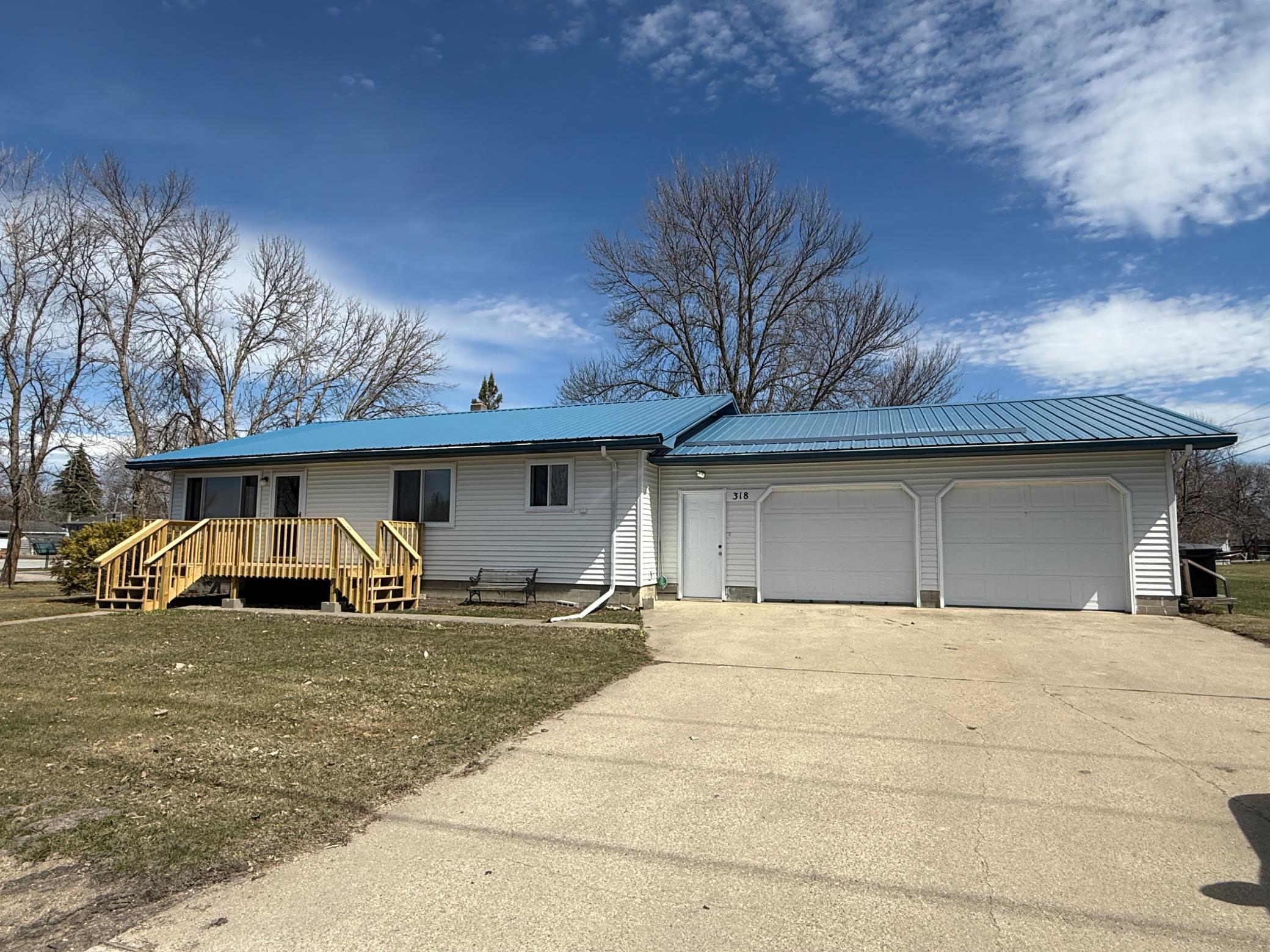 318 5th Street NW, Mahnomen MN 56557 - Photo 3 of 28