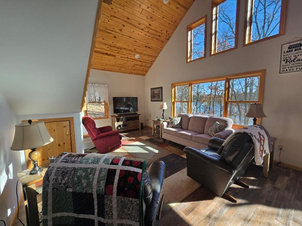 2018 single family home for sale at 18506 Empire Loop in Nevis, MN — 4 bed, 2 bath (photo 12 of 34)