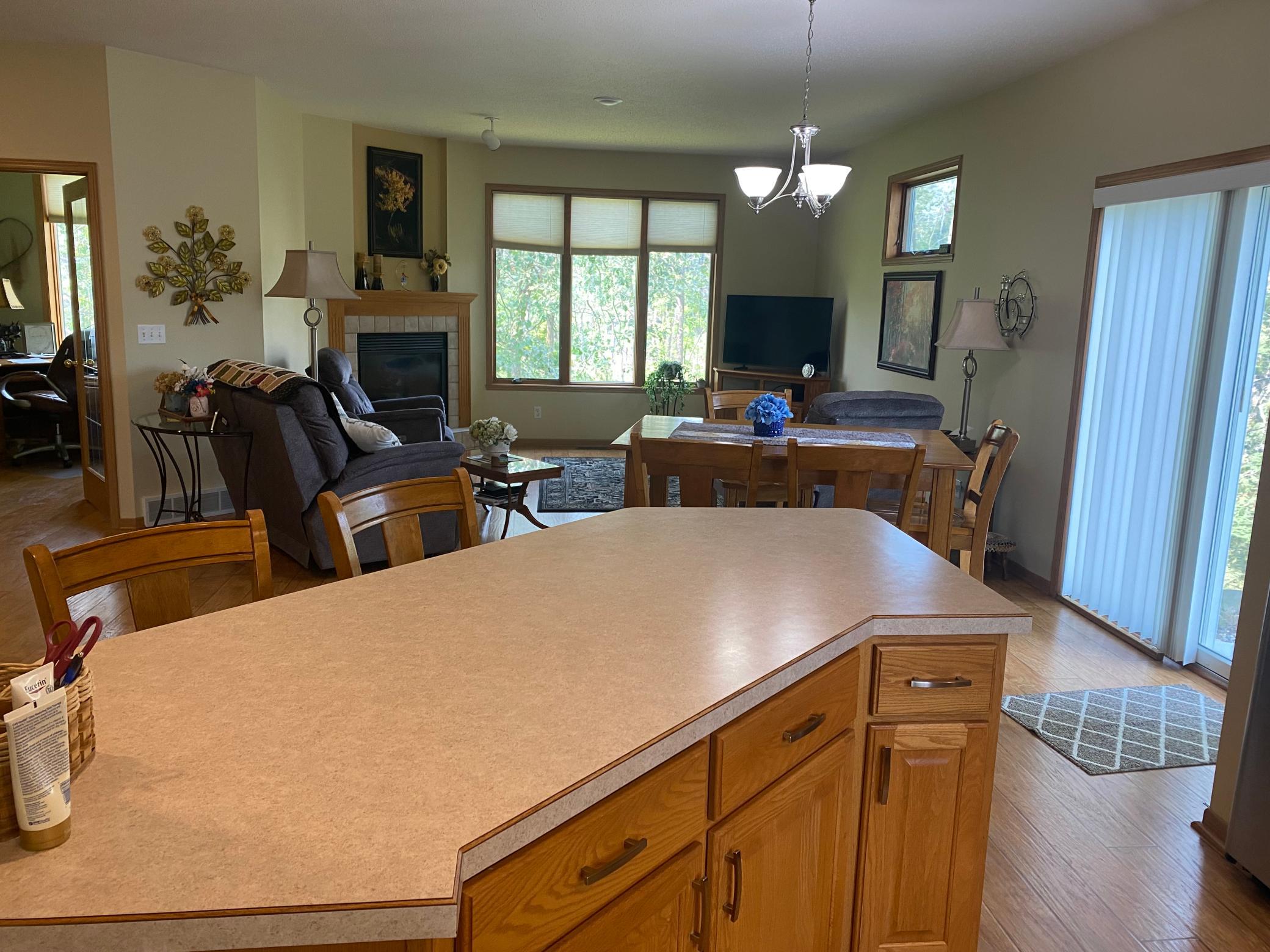 2002 townhouse for sale at 317 Rako Street SW in Bemidji, MN — 3 bed, 3 bath (photo 6 of 34)