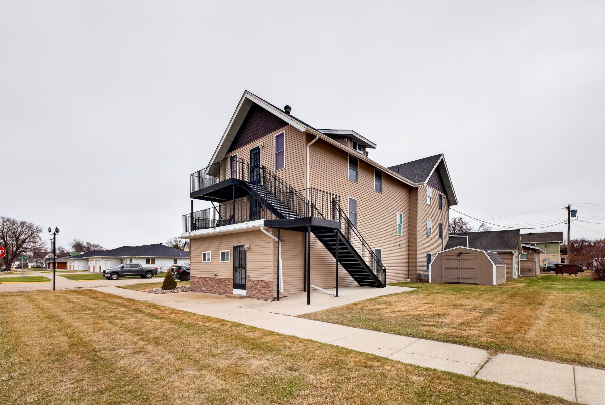 202 3rd Avenue SE, Barnesville MN 56514 - Photo 2 of 65