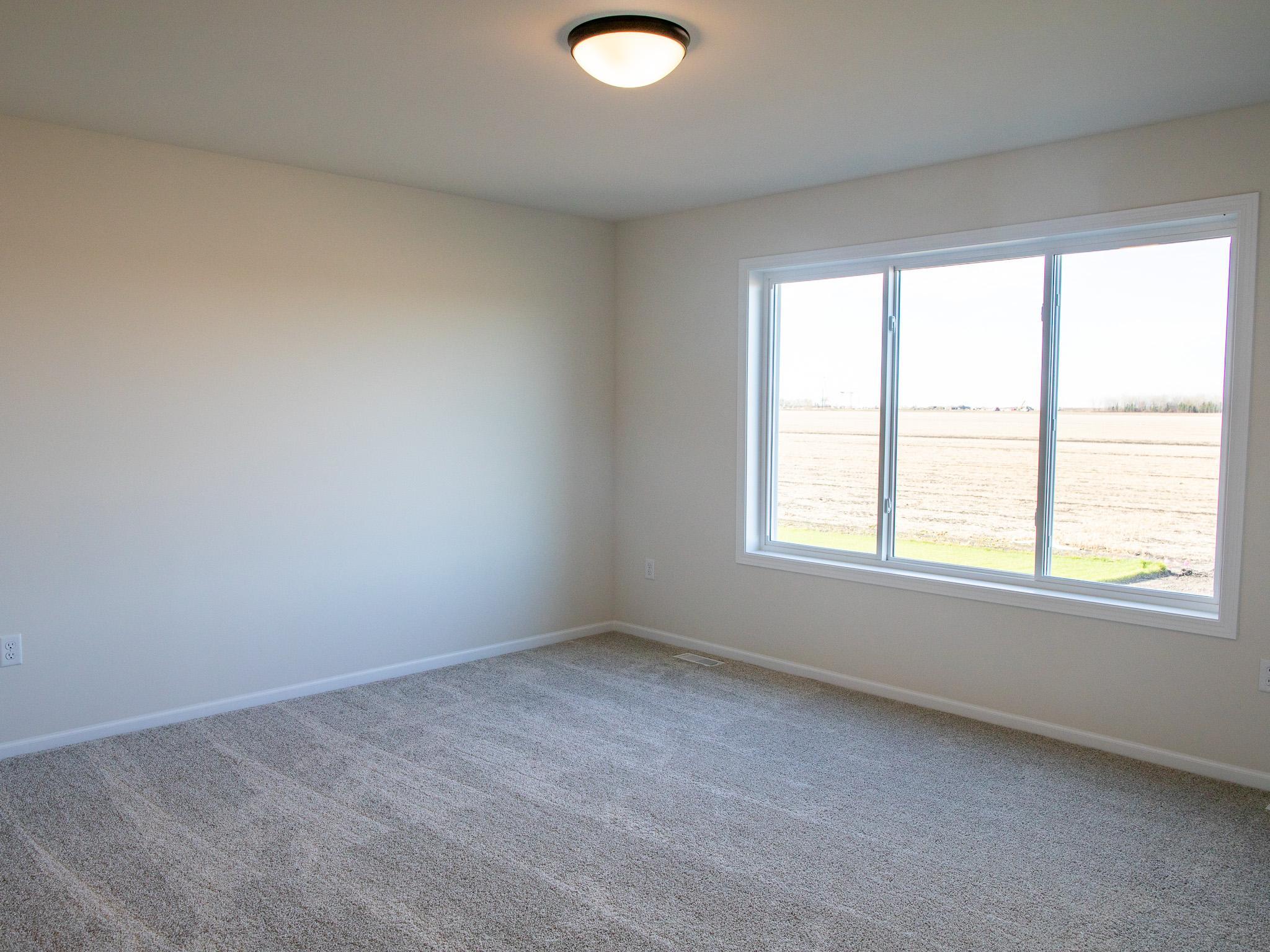 2025 single family home for sale at 10109 Concord Drive in Horace, ND — 4 bed, 3 bath (photo 14 of 26)