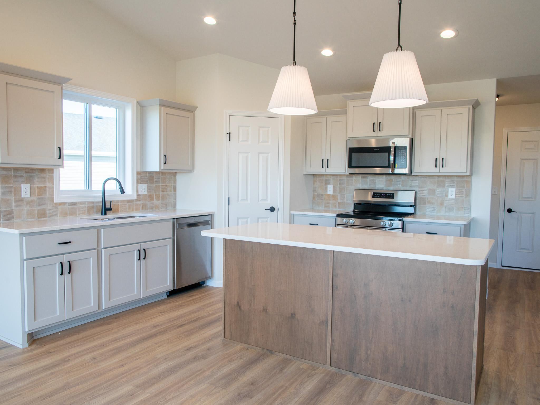 2025 single family home for sale at 10109 Concord Drive in Horace, ND — 4 bed, 3 bath (photo 3 of 26)