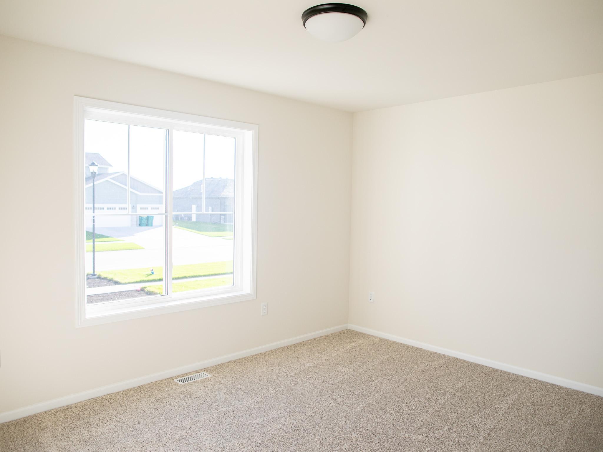 2025 single family home for sale at 10109 Concord Drive in Horace, ND — 4 bed, 3 bath (photo 5 of 26)
