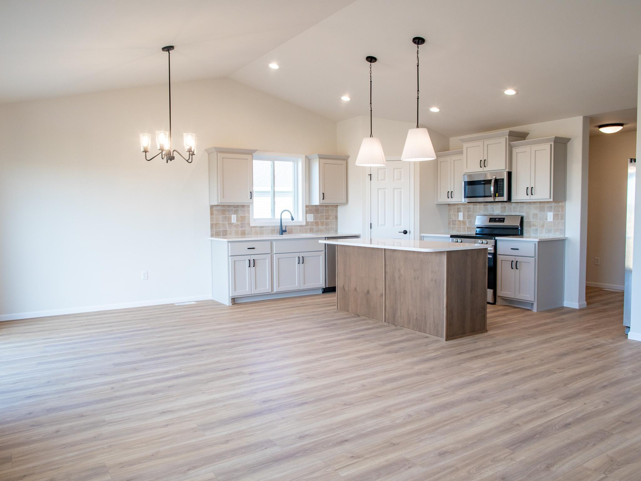 2025 single family home for sale at 10109 Concord Drive in Horace, ND — 4 bed, 3 bath (photo 10 of 26)