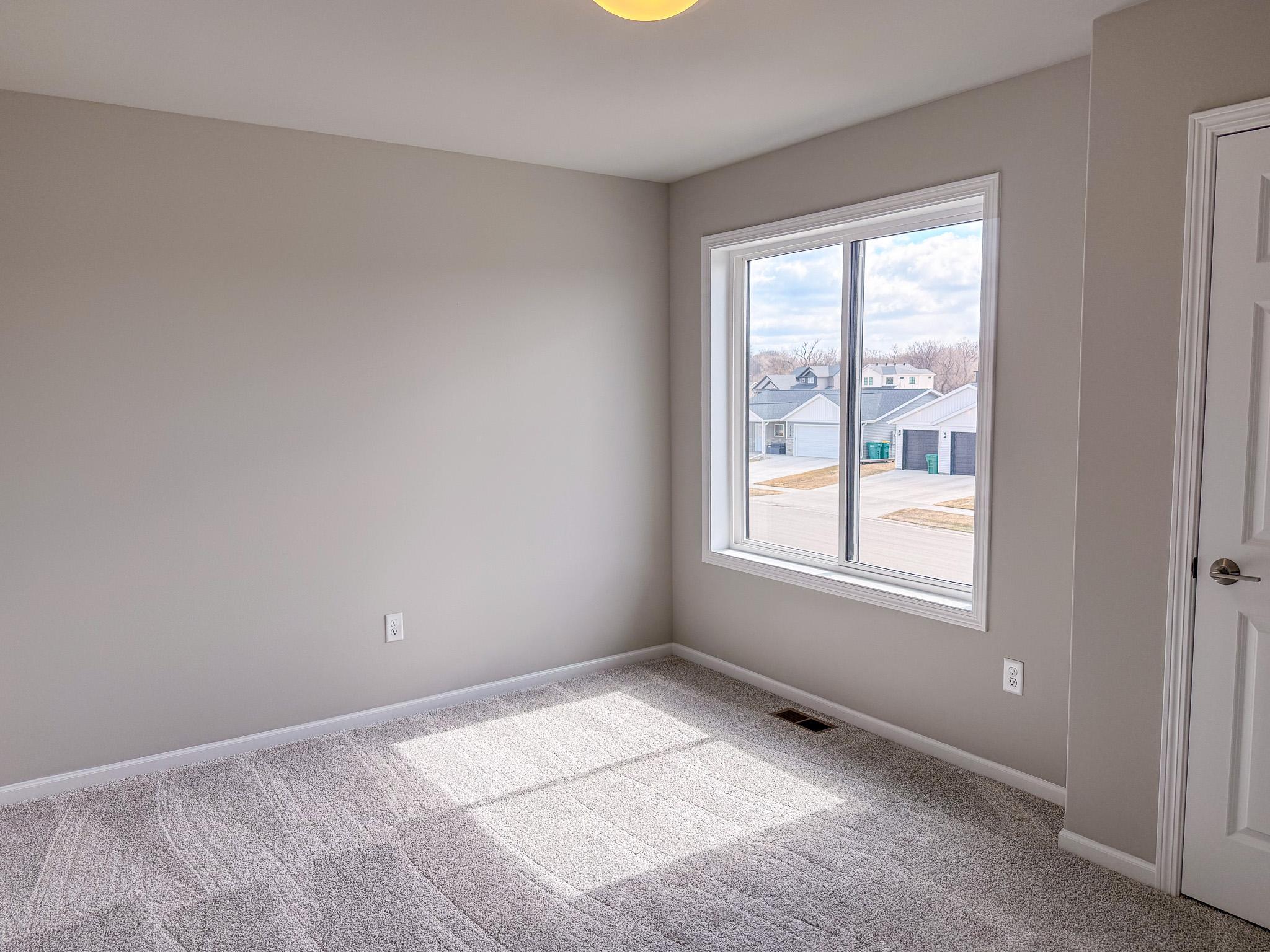 2025 single family home for sale at 7889 Cottonwood Boulevard in Horace, ND — 3 bed, 3 bath (photo 12 of 22)