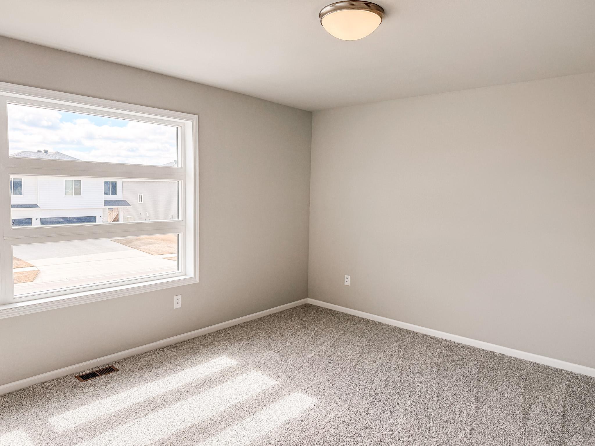 2025 single family home for sale at 7889 Cottonwood Boulevard in Horace, ND — 3 bed, 3 bath (photo 14 of 22)