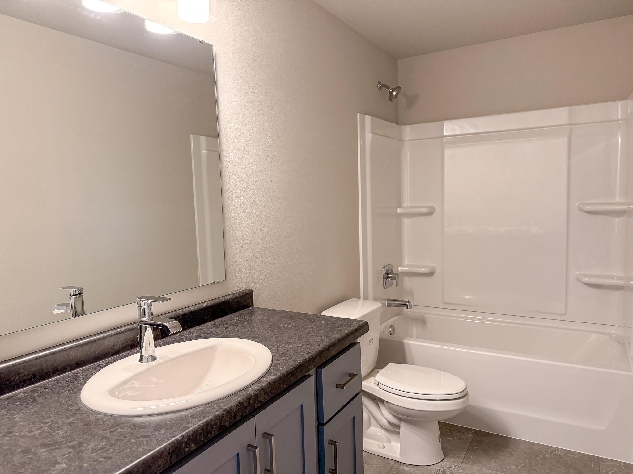 2025 single family home for sale at 7889 Cottonwood Boulevard in Horace, ND — 3 bed, 3 bath (photo 22 of 22)