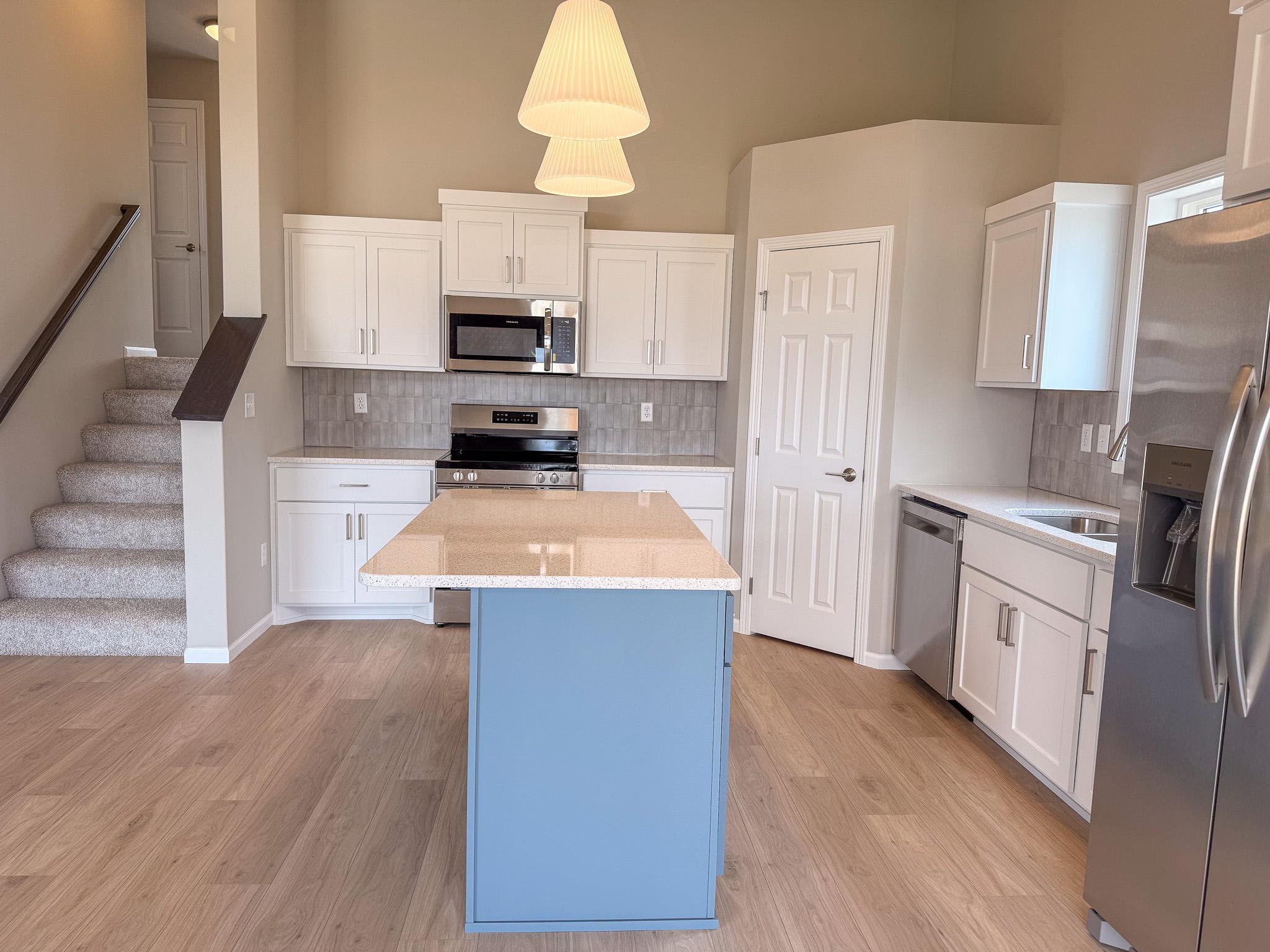 2025 single family home for sale at 7889 Cottonwood Boulevard in Horace, ND — 3 bed, 3 bath (photo 7 of 22)