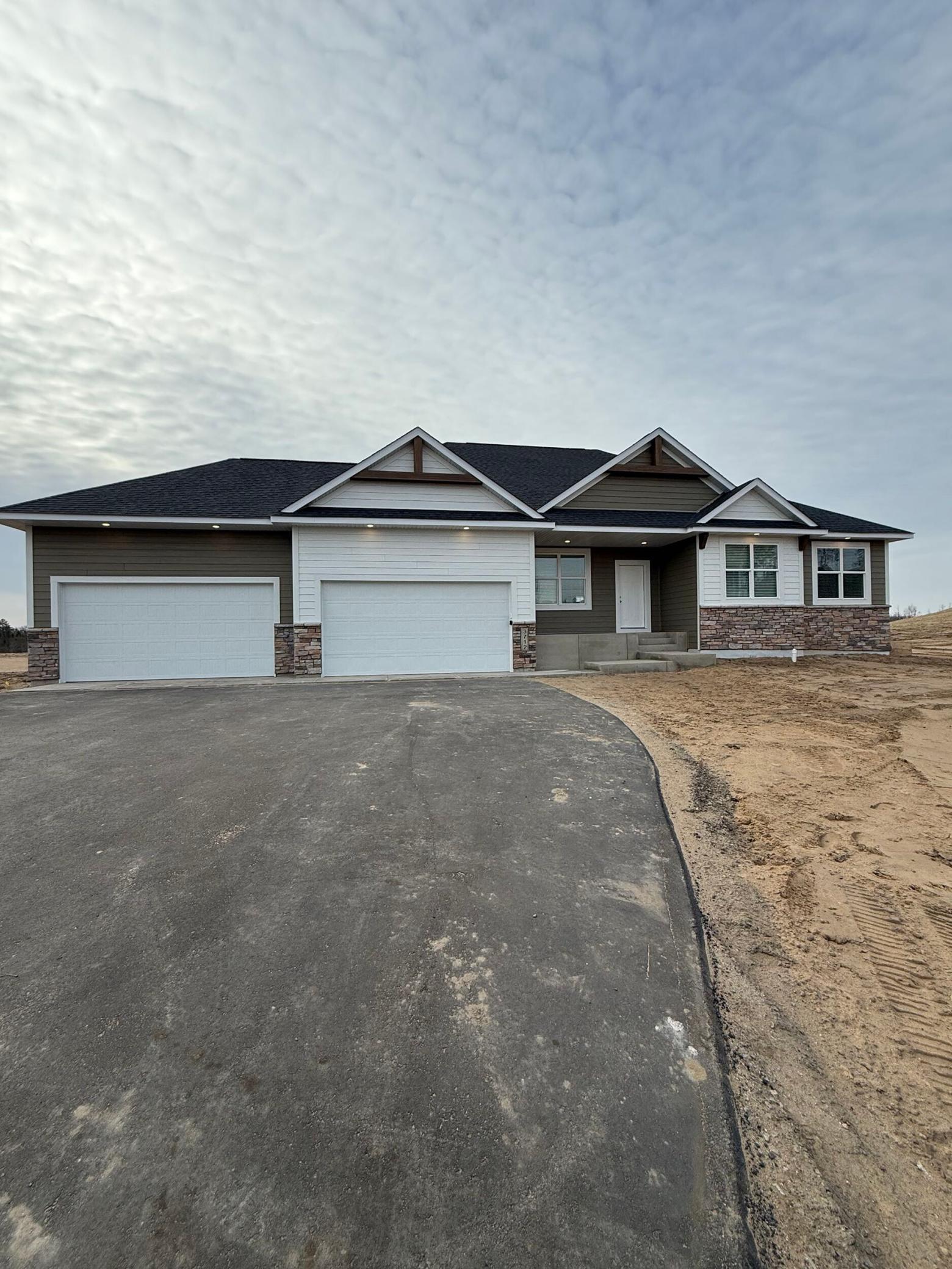 2026 single family home for sale at 3712 Royal Lytham Court, Unit 930 in Brainerd, MN — 6 bed, 4 bath