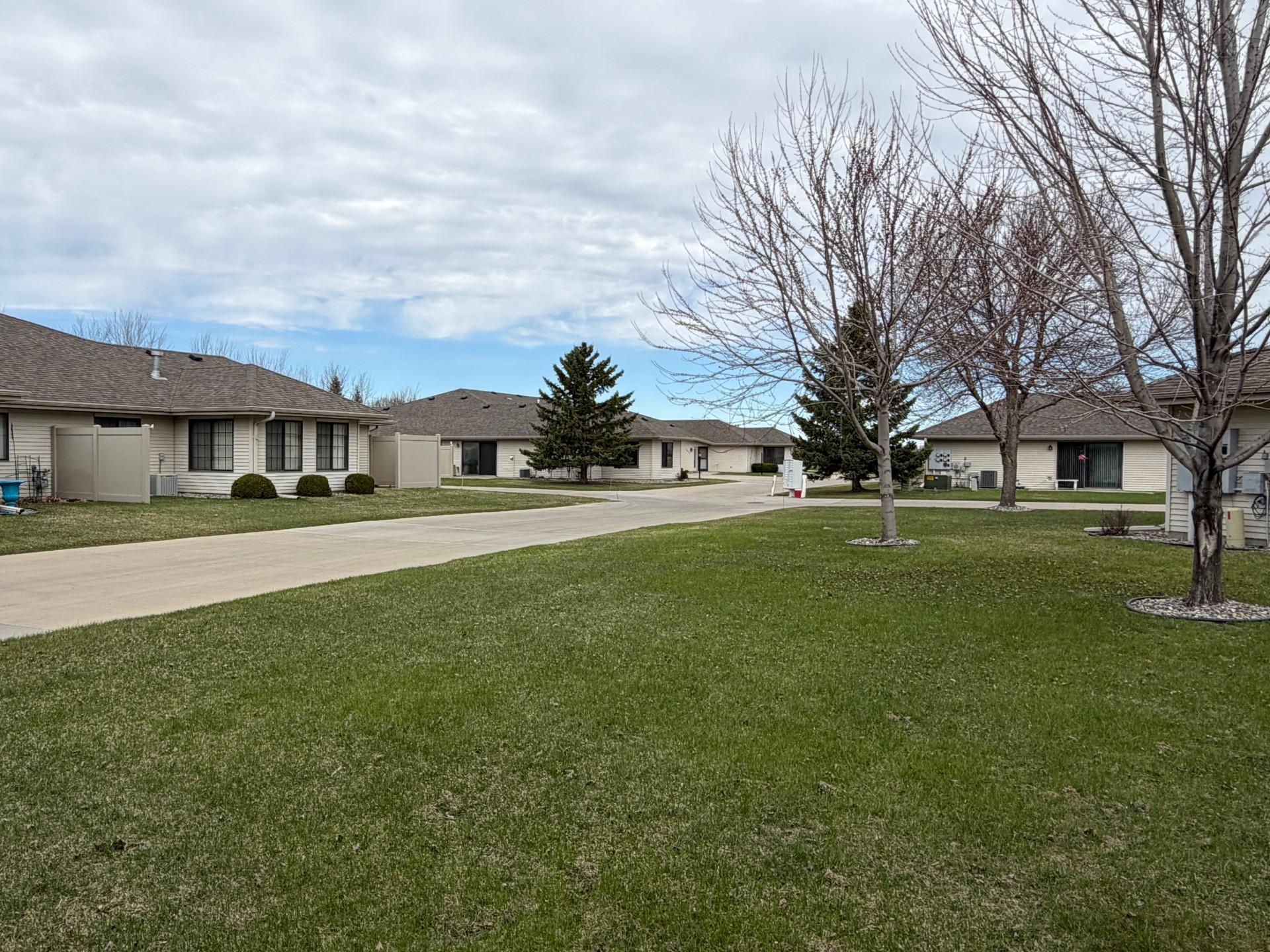 2940 12th Avenue S, Moorhead MN 56560 - Photo 3 of 12