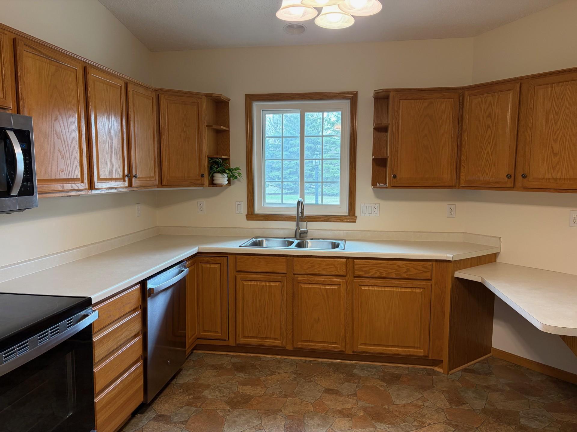 2940 12th Avenue S, Moorhead MN 56560 - Photo 6 of 12