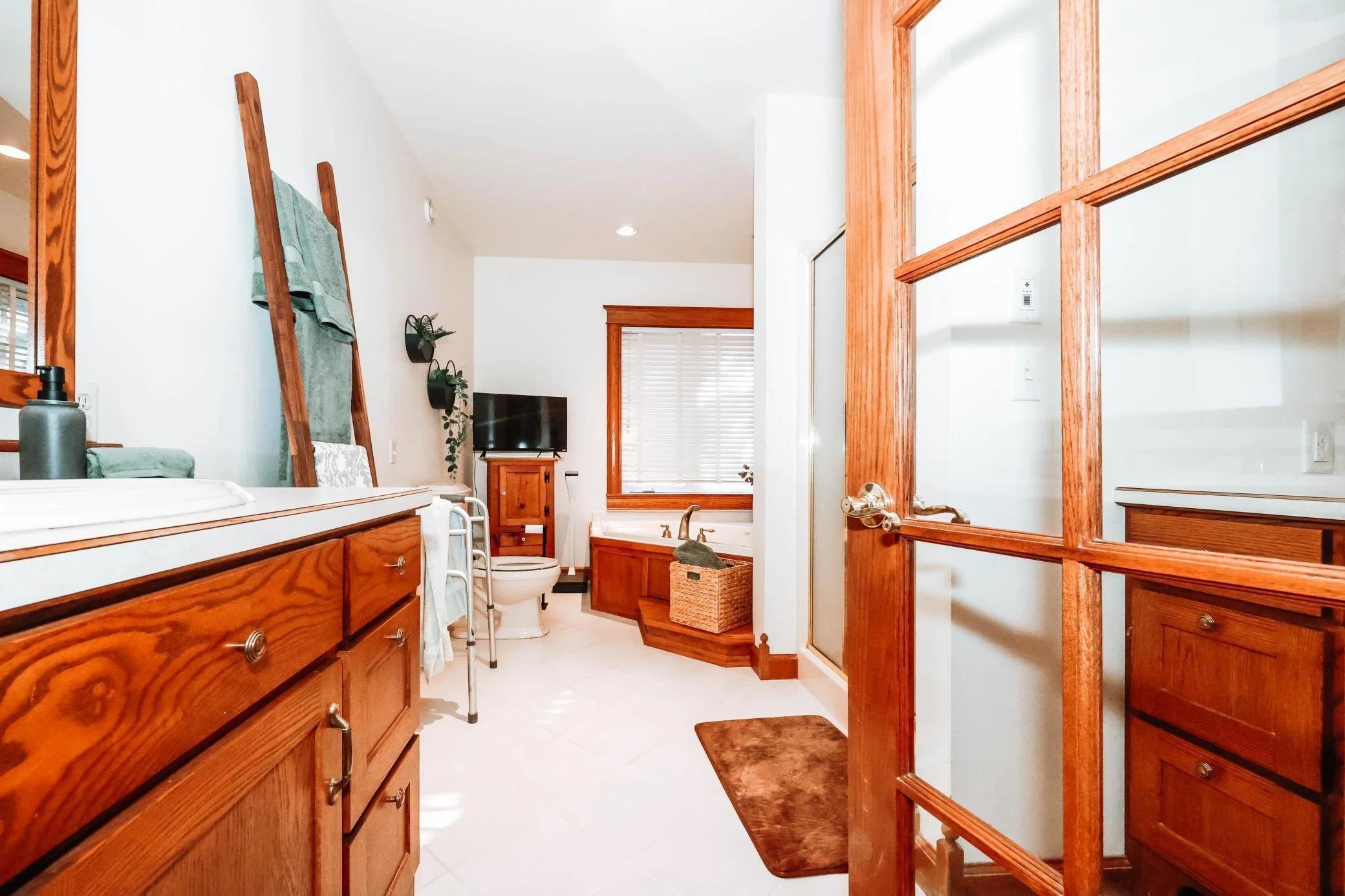 1910 single family home for sale at 201 W Main Street W in Vergas, MN — 4 bed, 4 bath (photo 34 of 42)