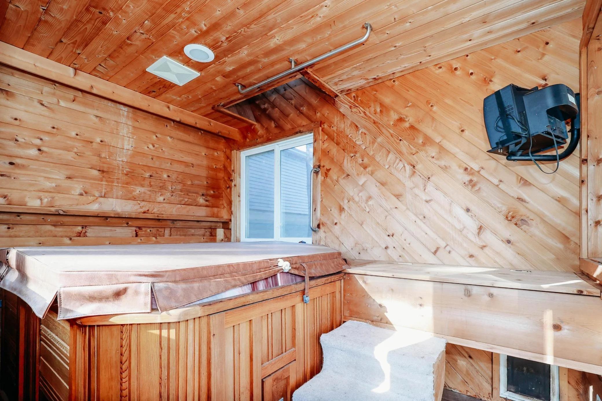 1910 single family home for sale at 201 W Main Street W in Vergas, MN — 4 bed, 4 bath (photo 36 of 42)