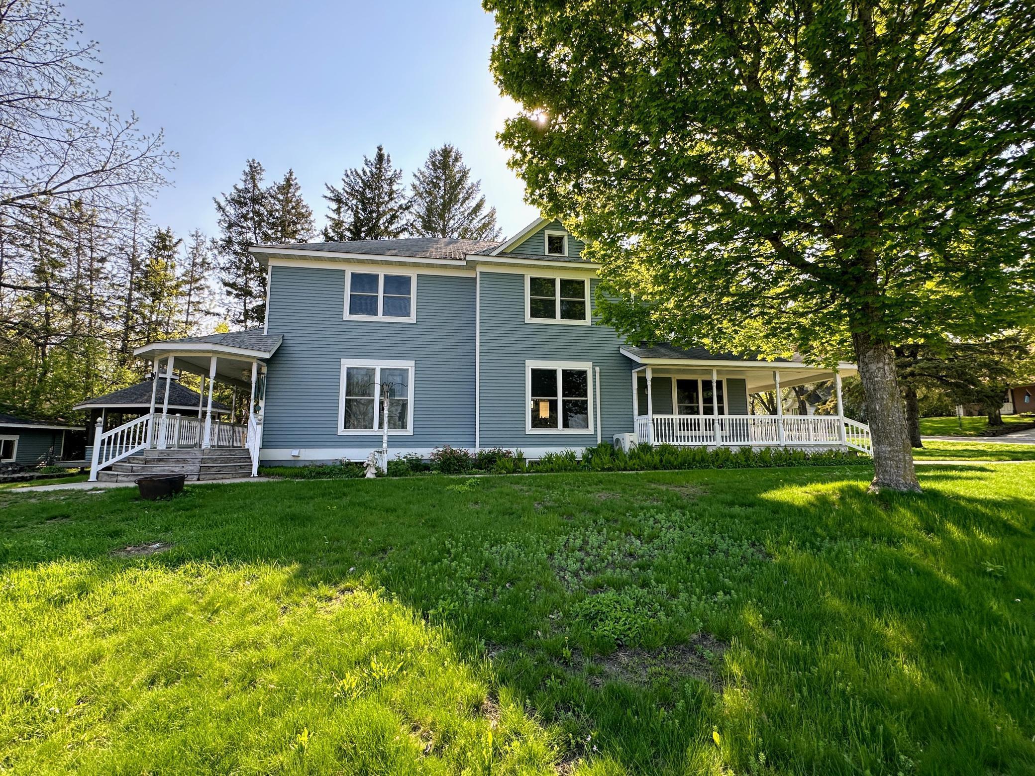 1910 single family home for sale at 201 W Main Street W in Vergas, MN — 4 bed, 4 bath (photo 7 of 42)